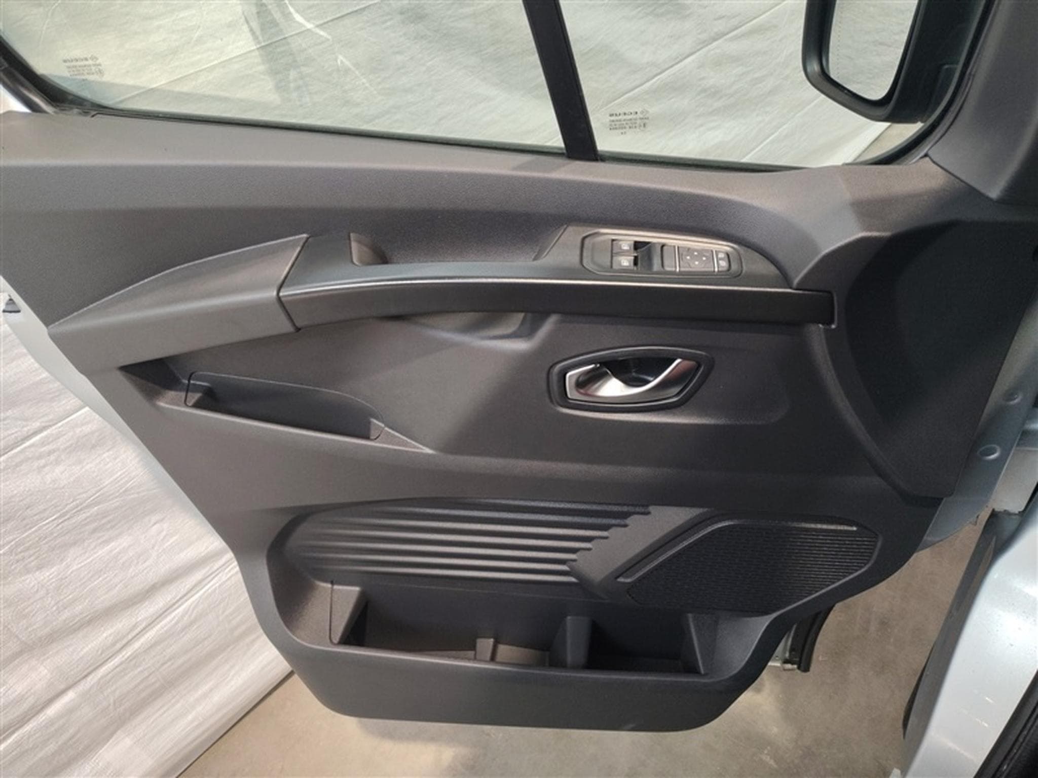 Renault Trafic 2.0 Blue dCi L2 Intens EDC 9PL NAVI / FULL LED (2024) - Foto 15
