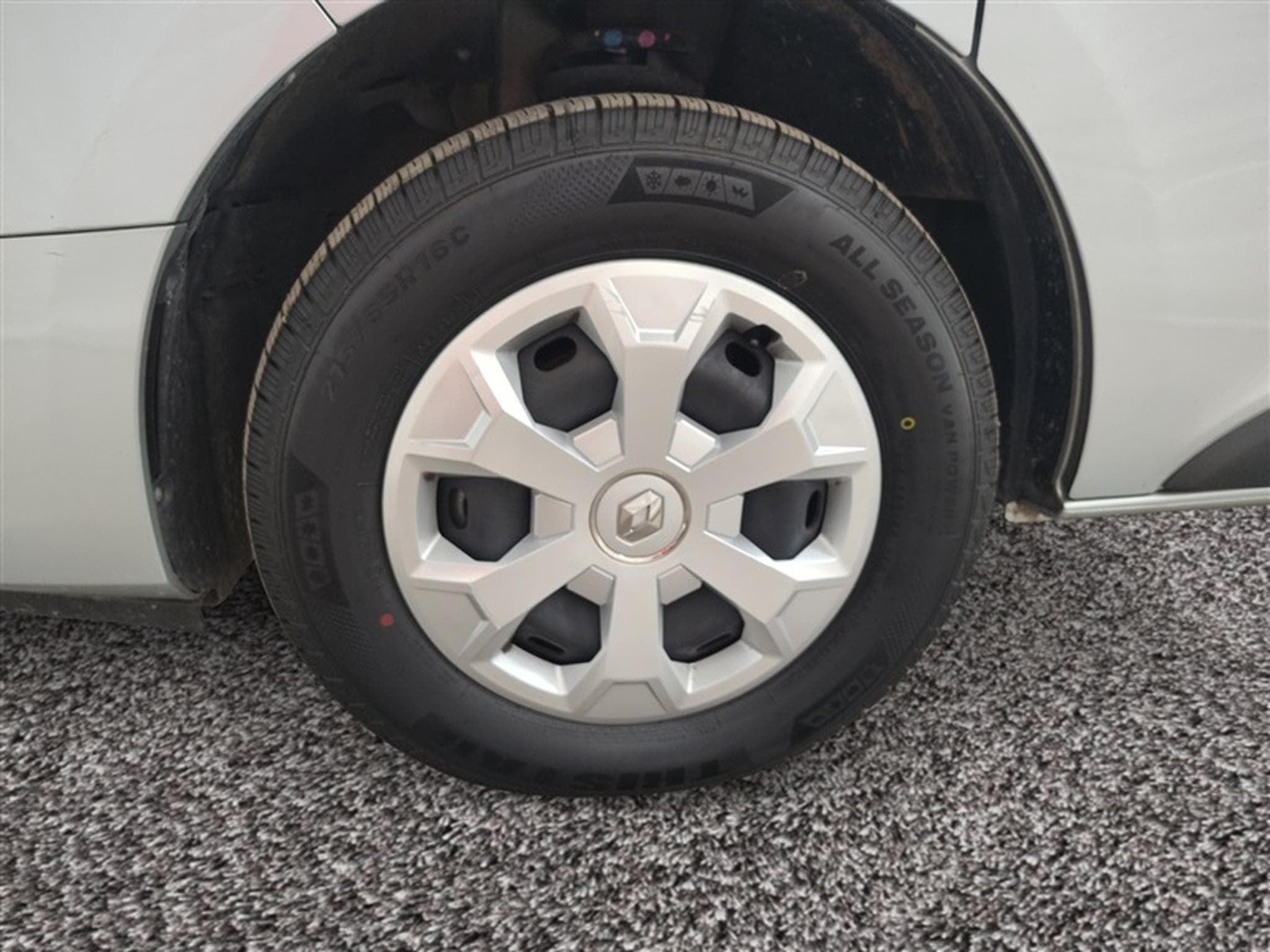 Renault Trafic 2.0 Blue dCi L2 Intens EDC 9PL NAVI / FULL LED (2024) - Foto 6