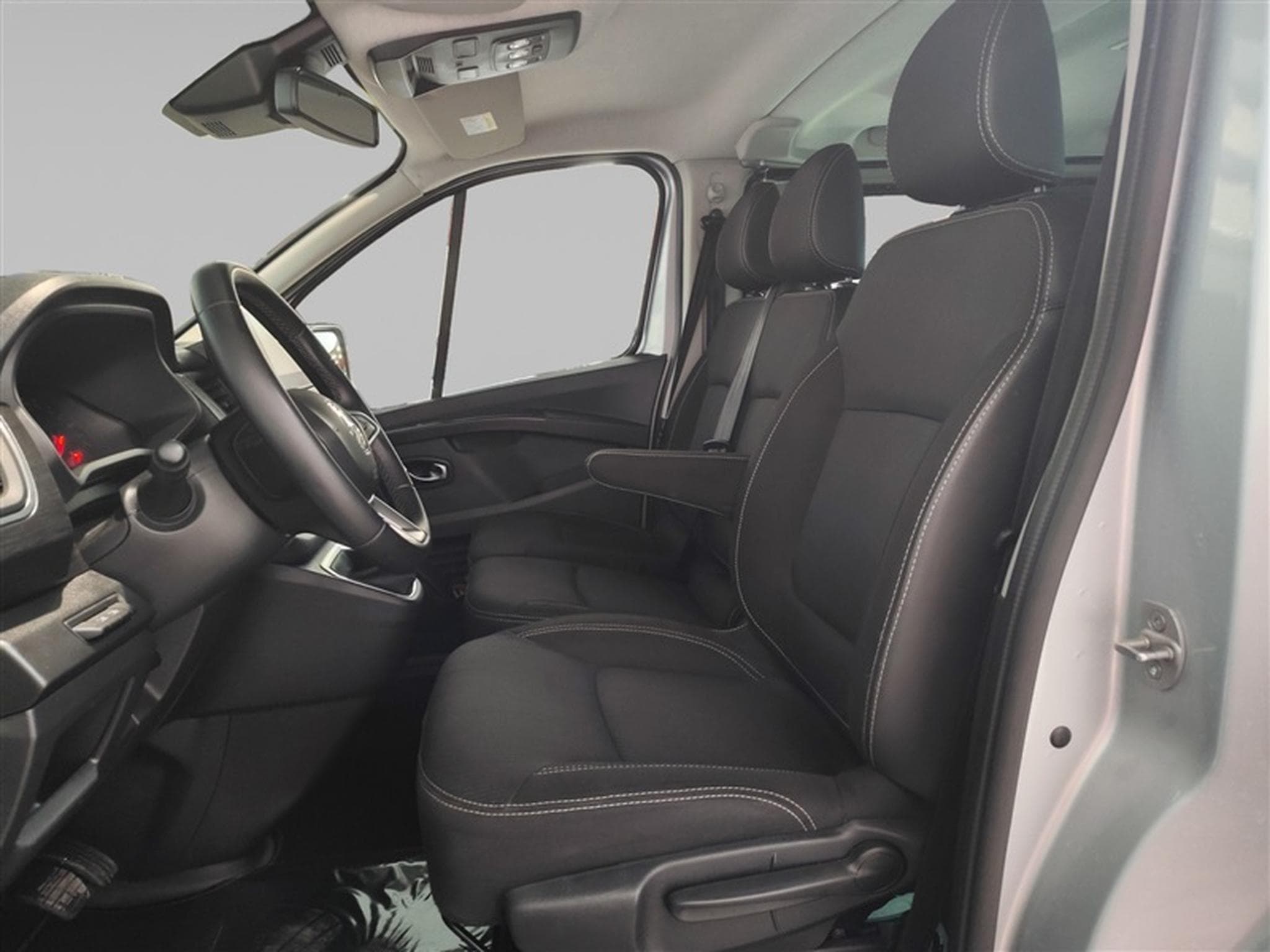 Renault Trafic 2.0 Blue dCi L2 Intens EDC 9PL NAVI / FULL LED (2024) - Foto 7