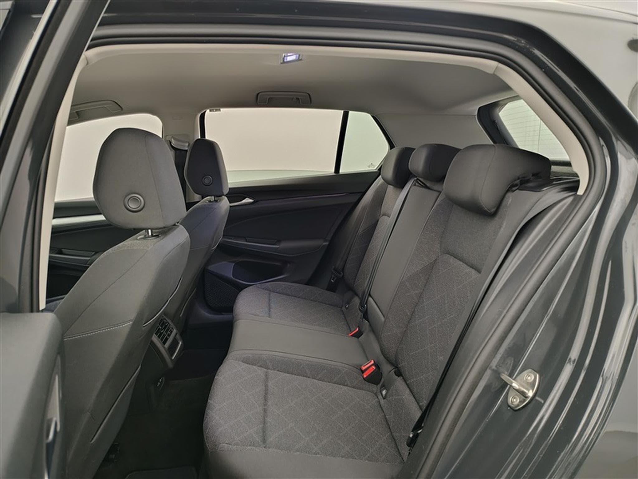 VW Golf (2021) - Photo 13