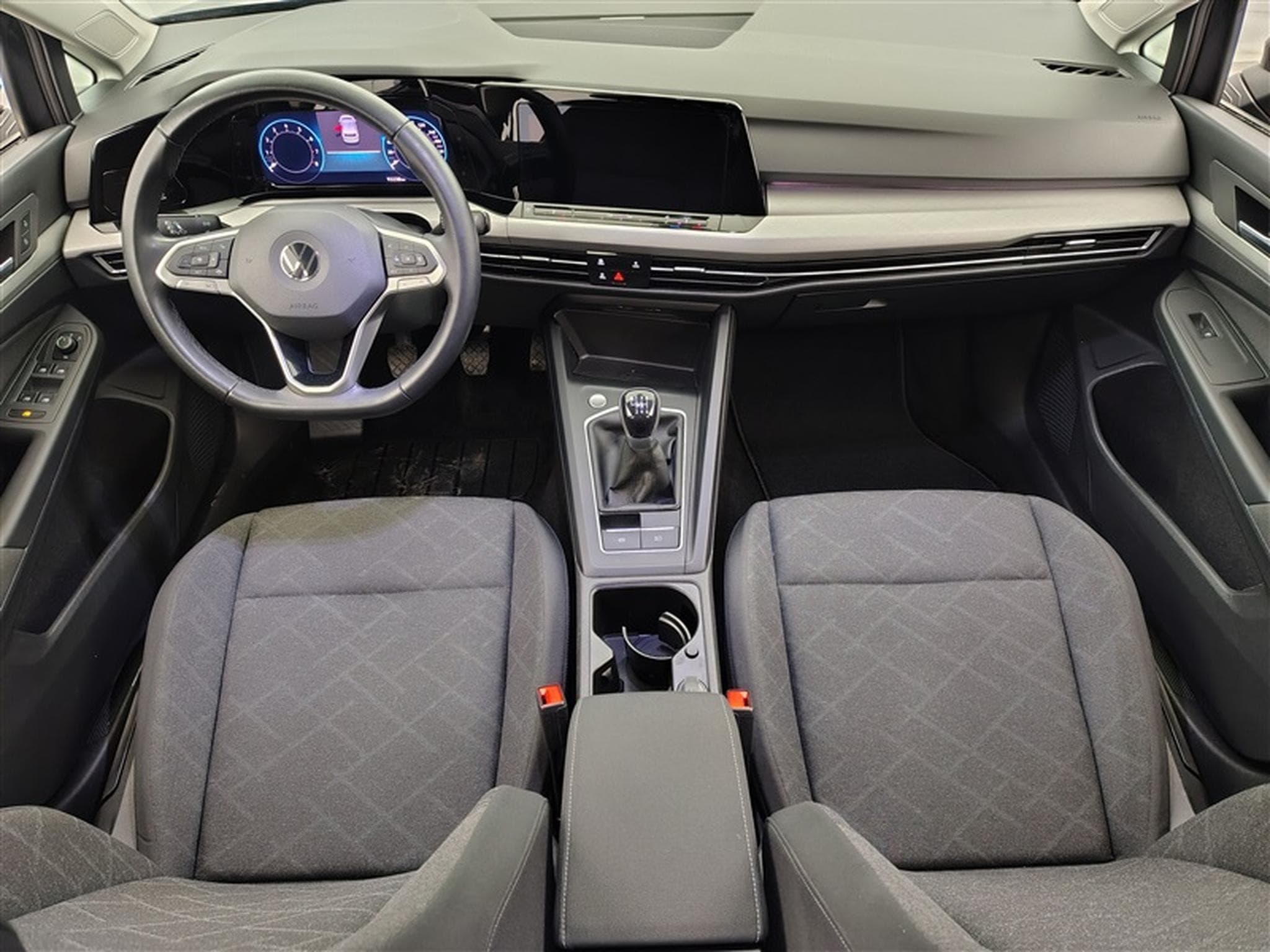 VW Golf (2021) - Photo 8