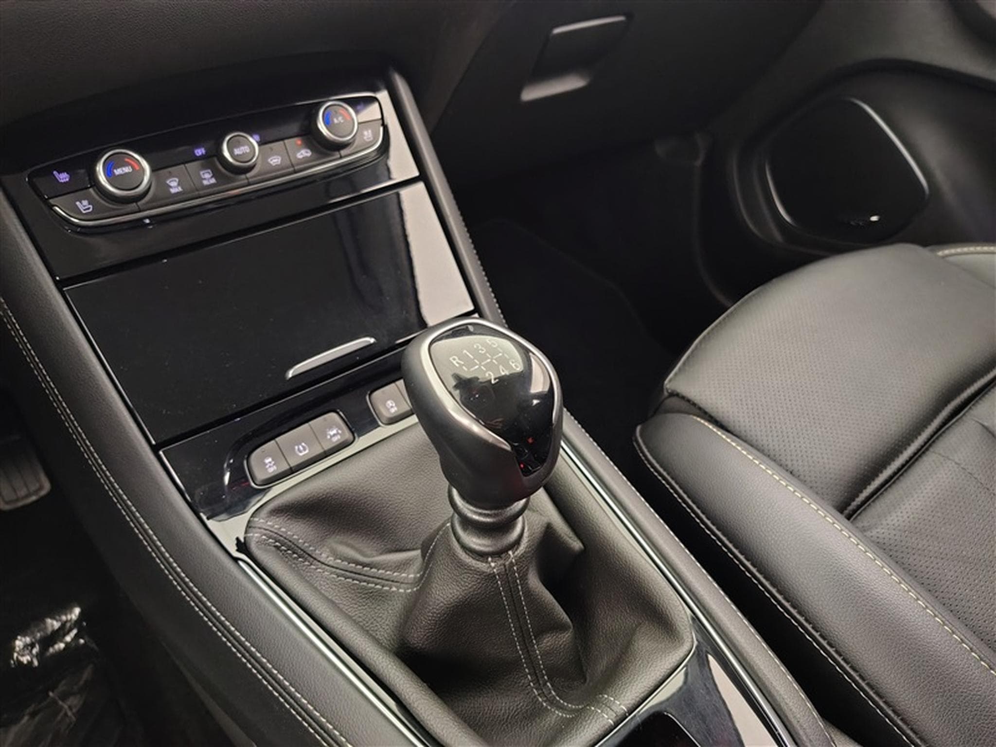 Opel Grandland 1.5 Turbo D AT8 Innovation NAVI / CUIR / FULL LED (2021) - Foto 12