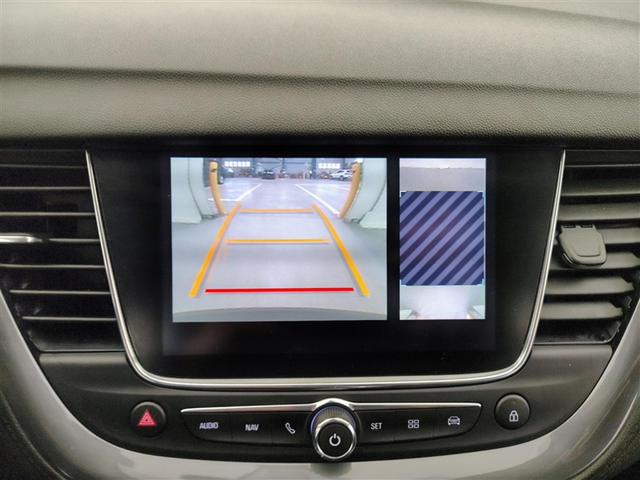 Opel Grandland 1.5 Turbo D AT8 Innovation NAVI / CUIR / FULL LED (2021) - Foto 18