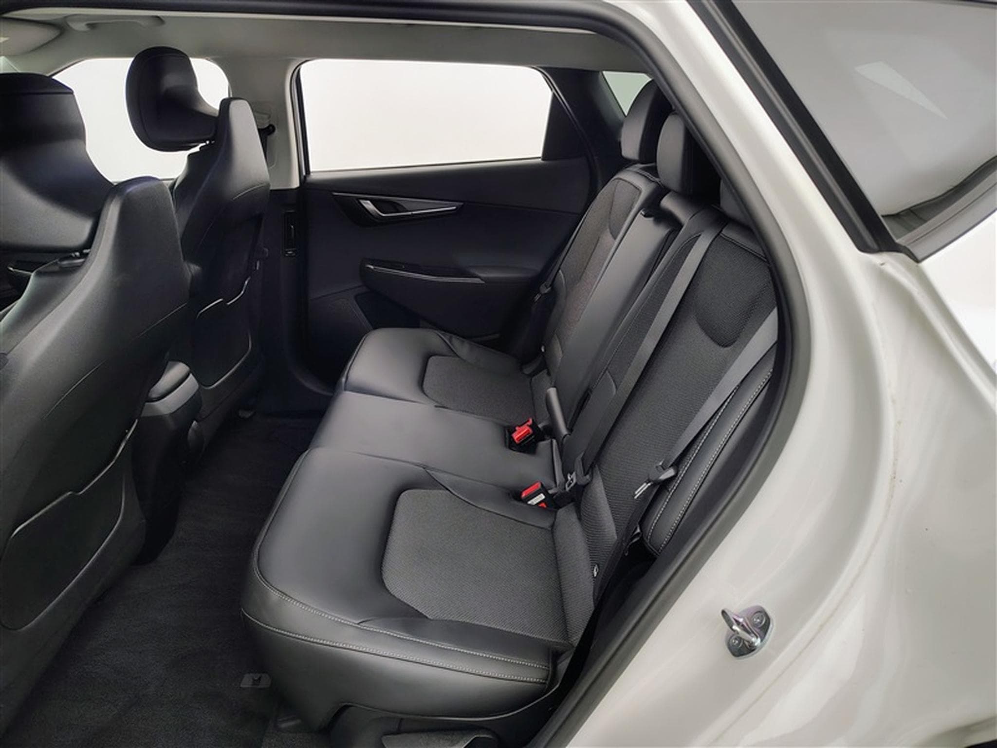 Kia EV6 EV6 Edition NAVI / FULL LED / CUIR PARTIEL / CAMERA (2025) - Foto 13