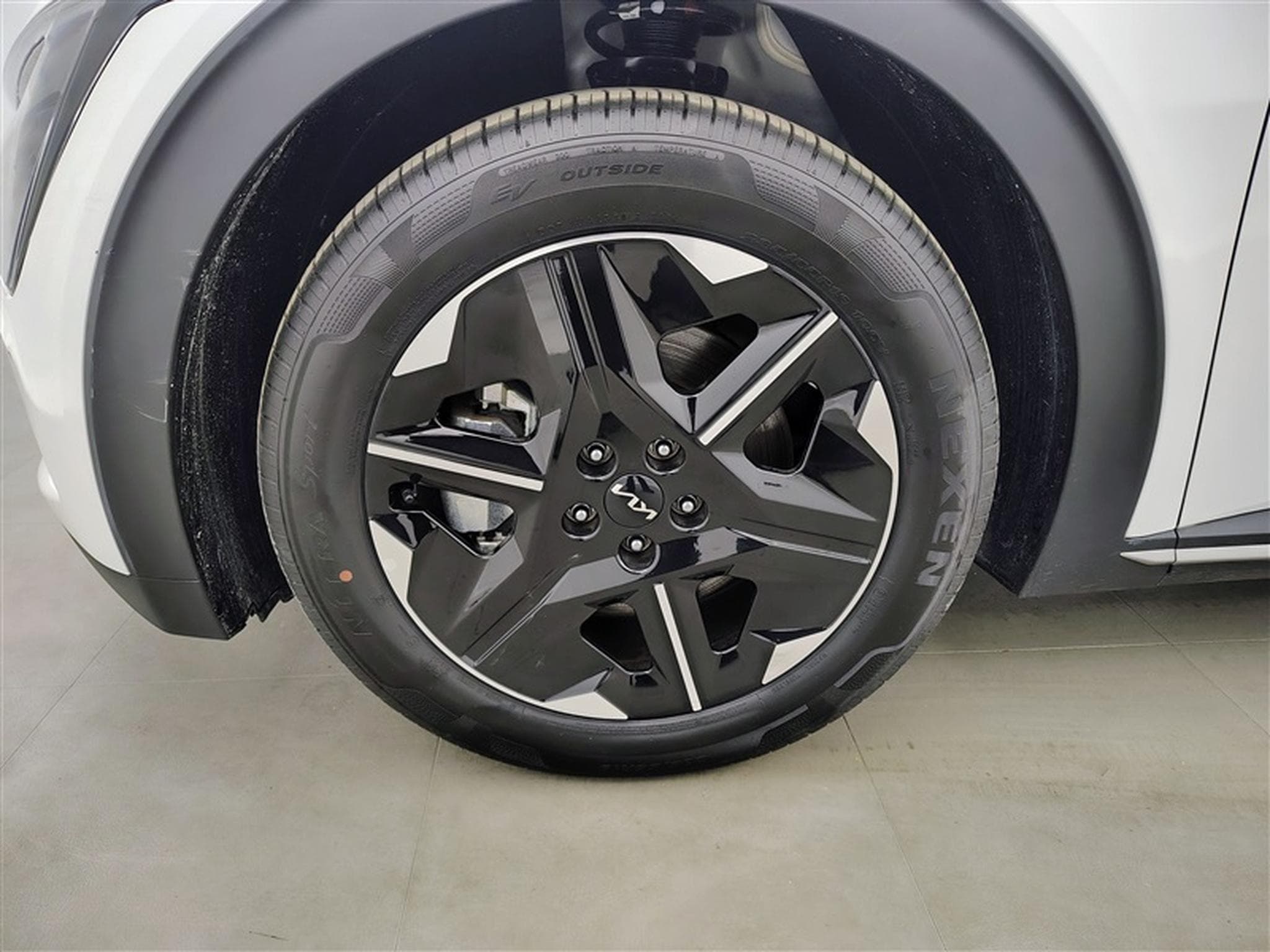 Kia EV6 EV6 Edition NAVI / FULL LED / CUIR PARTIEL / CAMERA (2025) - Foto 6