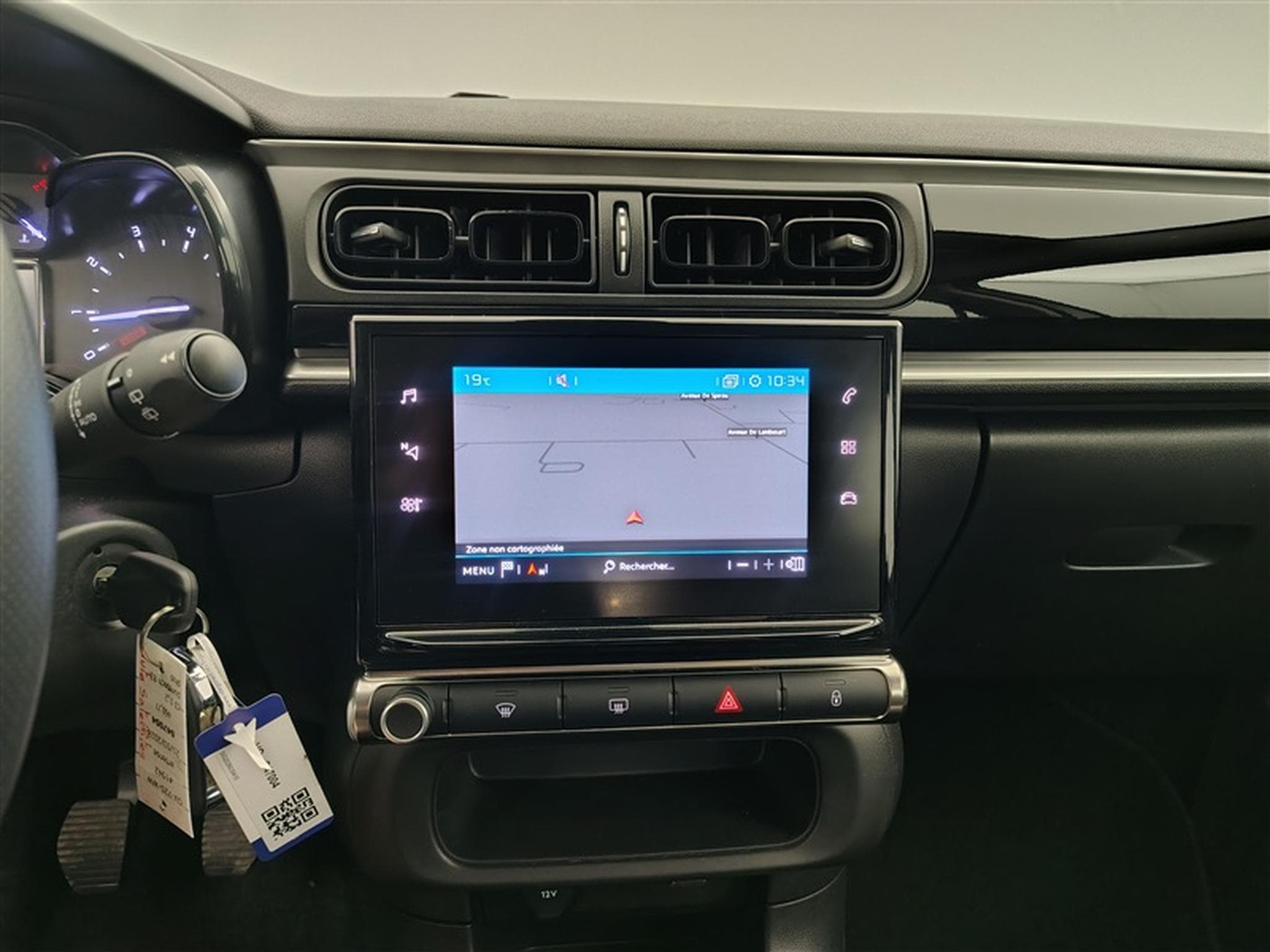 Citroen C3 1.2i PureTech Plus NAVI / FULL LED / PDC AR (2024) - Foto 11