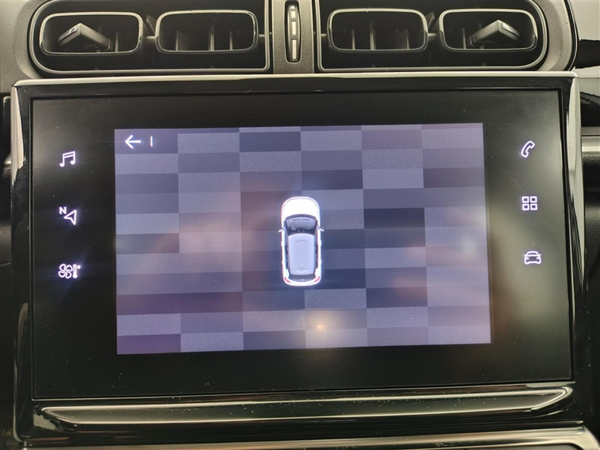 Citroen C3 1.2i PureTech Plus NAVI / FULL LED / PDC AR (2024) - Foto 17