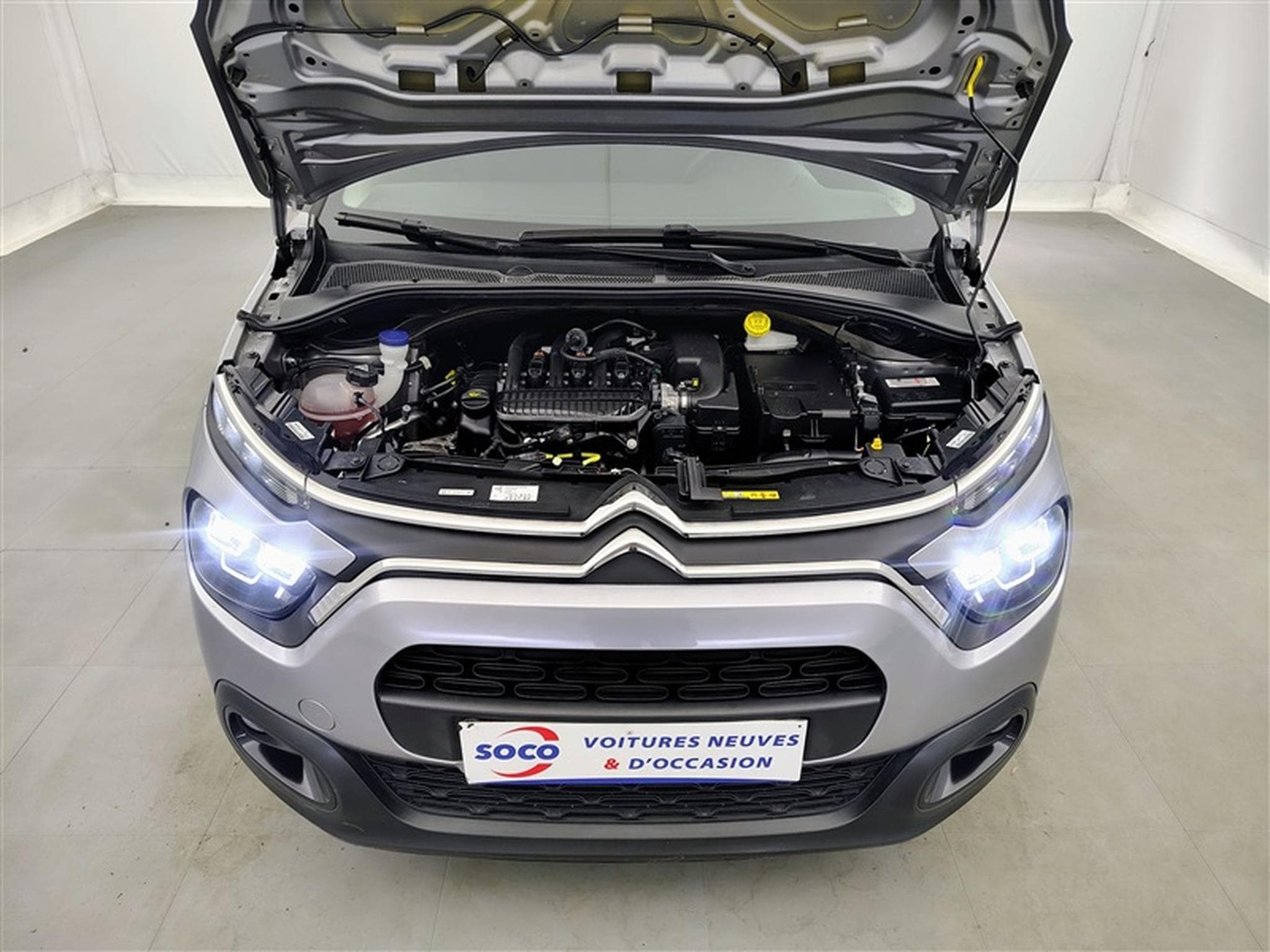 Citroen C3 1.2i PureTech Plus NAVI / FULL LED / PDC AR (2024) - Foto 18
