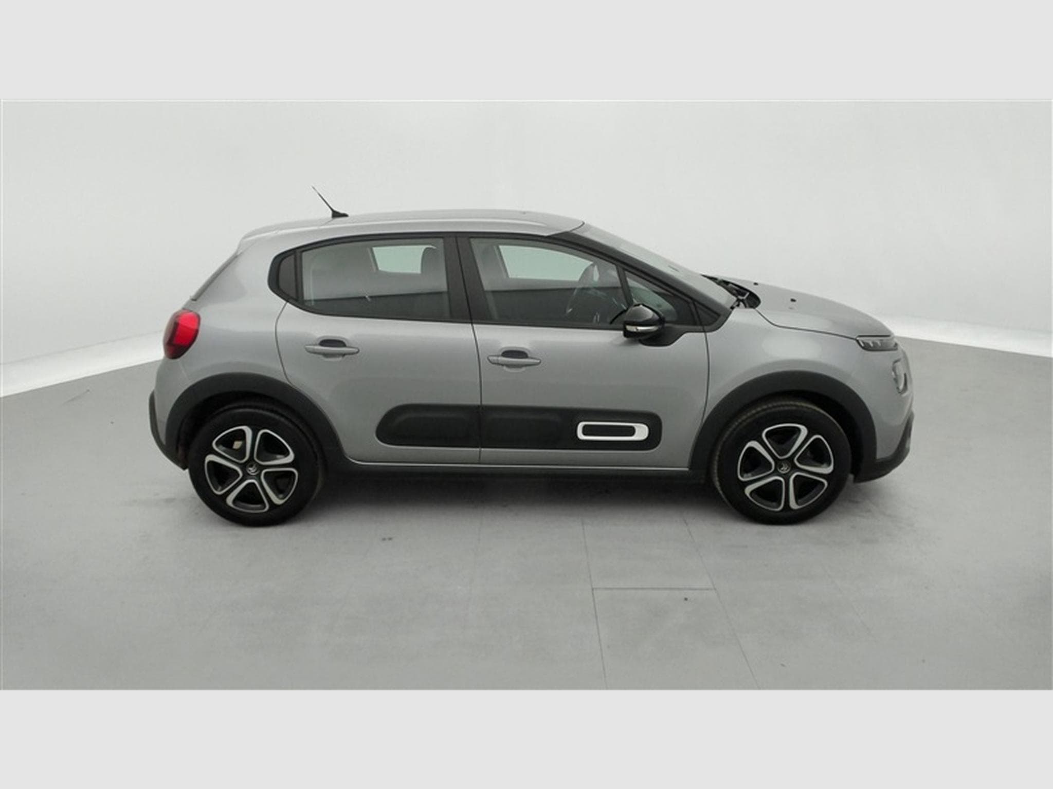 Citroen C3 1.2i PureTech Plus NAVI / FULL LED / PDC AR (2024) - Foto 23