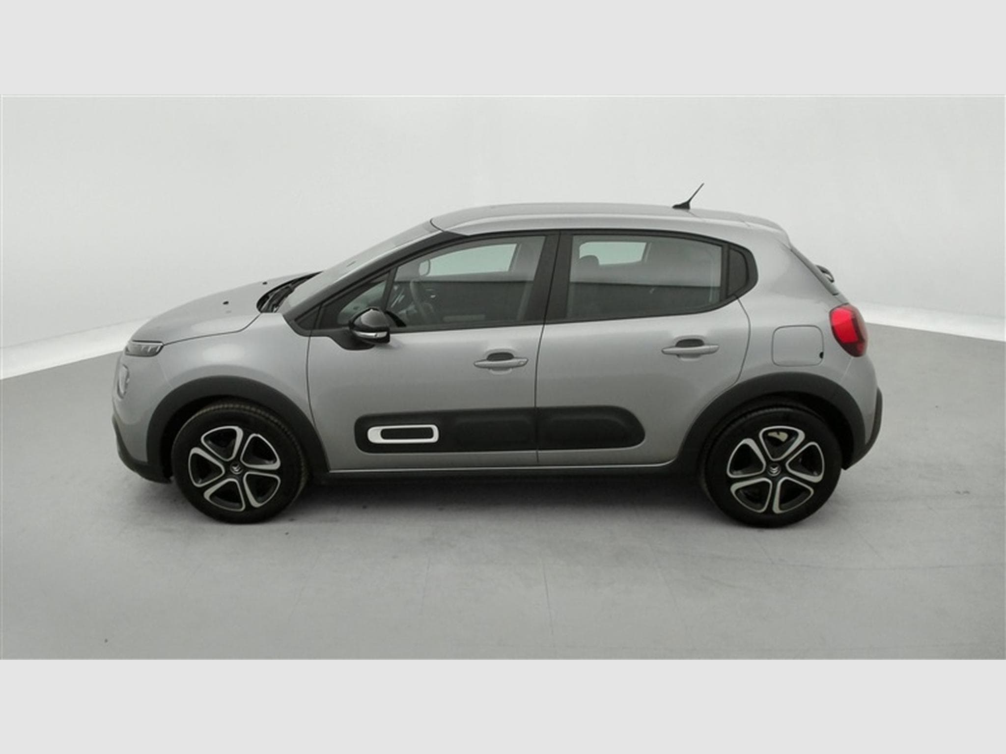 Citroen C3 1.2i PureTech Plus NAVI / FULL LED / PDC AR (2024) - Foto 3