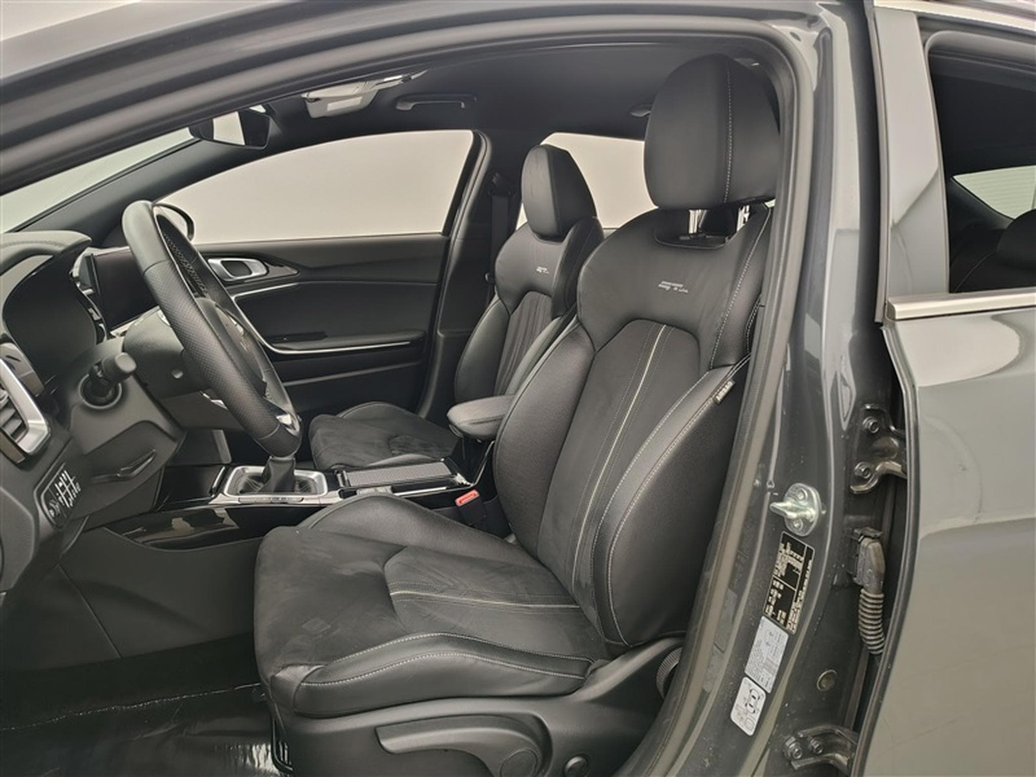 Kia ProCeed 1.0TGI GT-LINE Navi / Led / Caméra (2024) - Photo 7