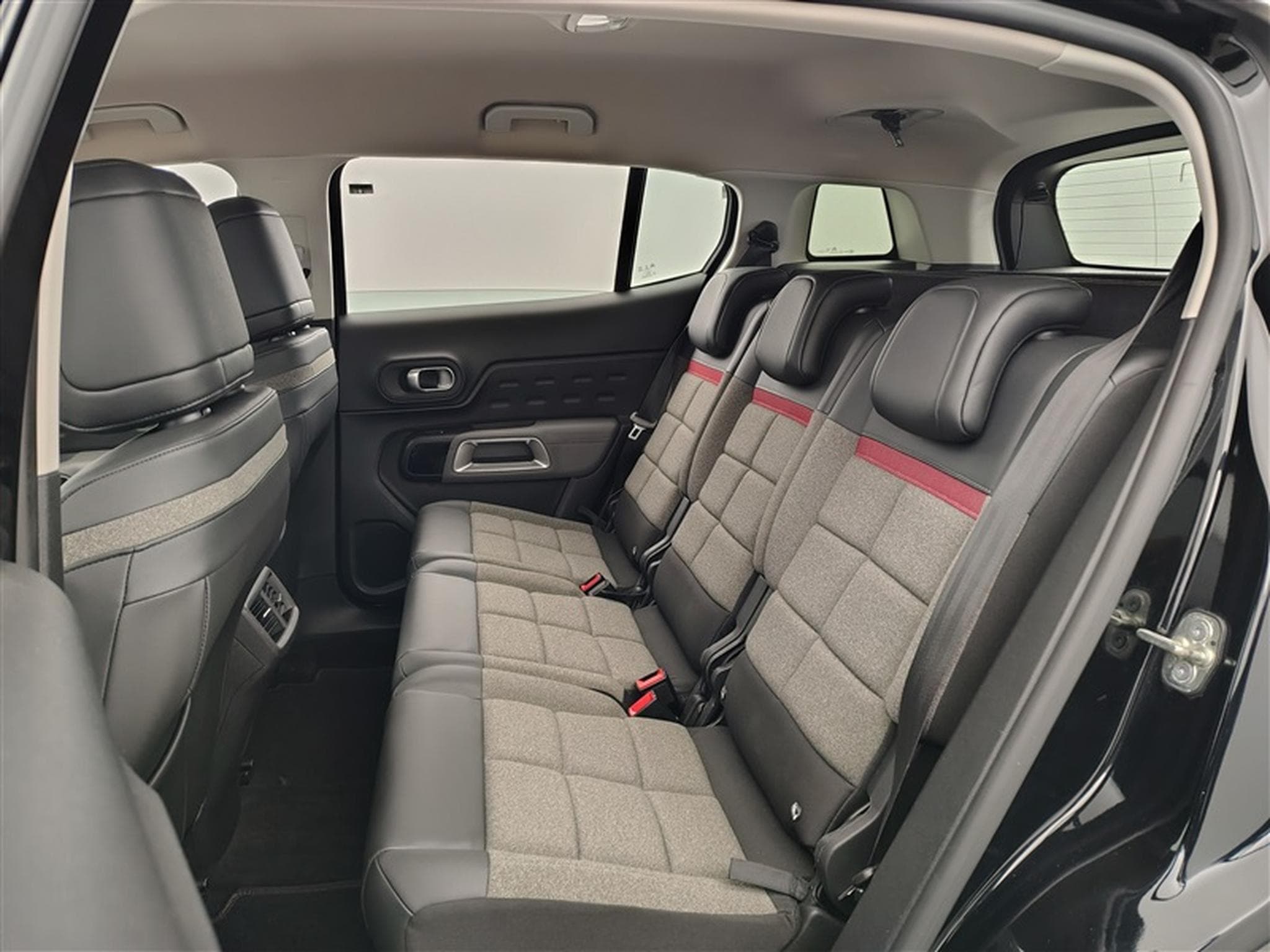 Citroen C5 Aircross 1.2 PureTech 130cv EAT8 Feel CARPLAY / CAMERA / JA 18" (2020) - Photo 13