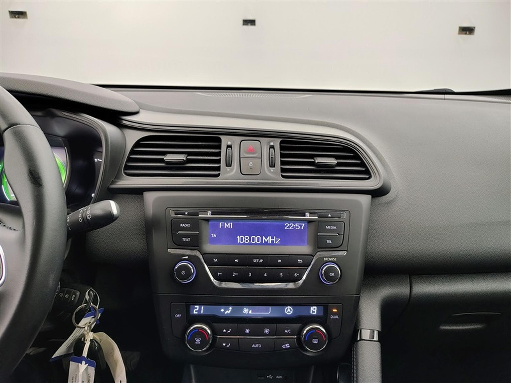 Renault Kadjar 1.33 TCe Life GPF (2019) - Photo 11