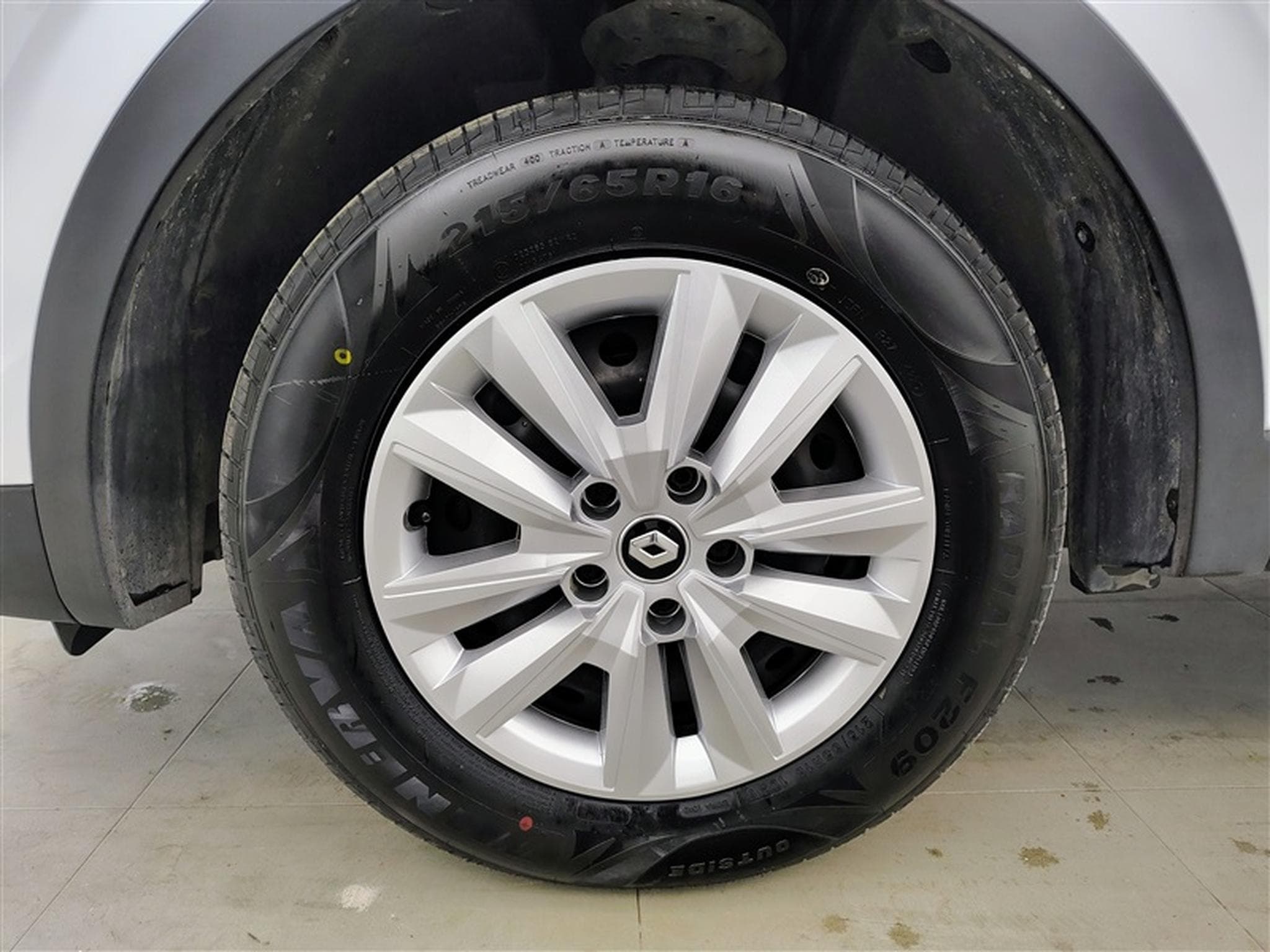 Renault Kadjar 1.33 TCe Life GPF (2019) - Photo 6