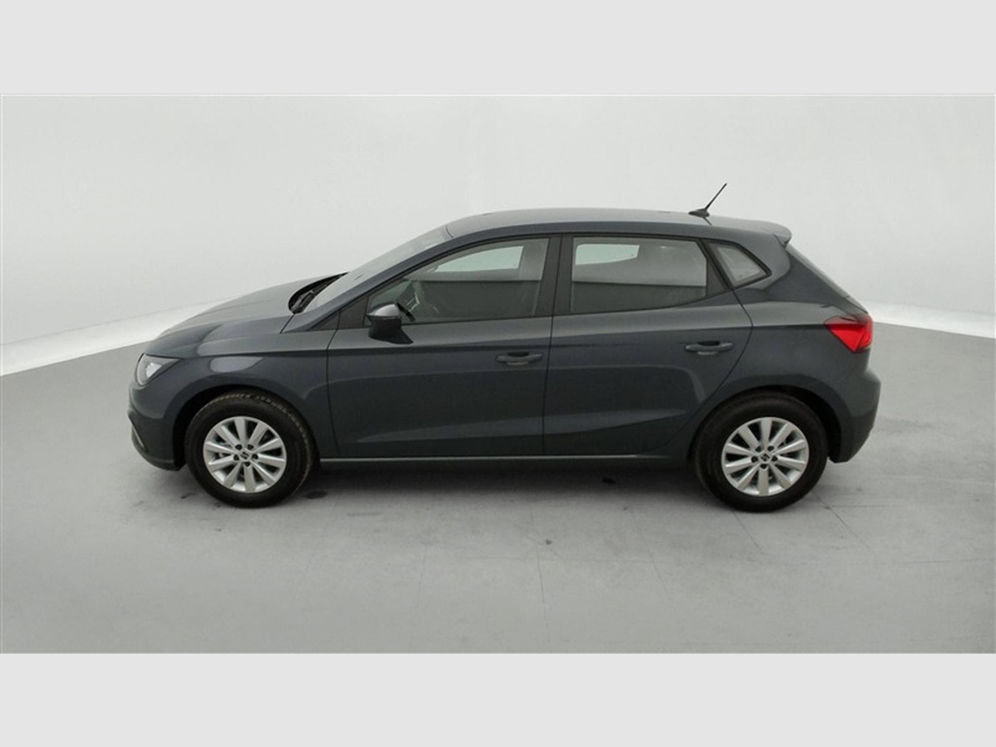 Seat Ibiza 1.0i MPI 80cv CARPLAY / LED / PDC / ALU (2026) - Photo 3