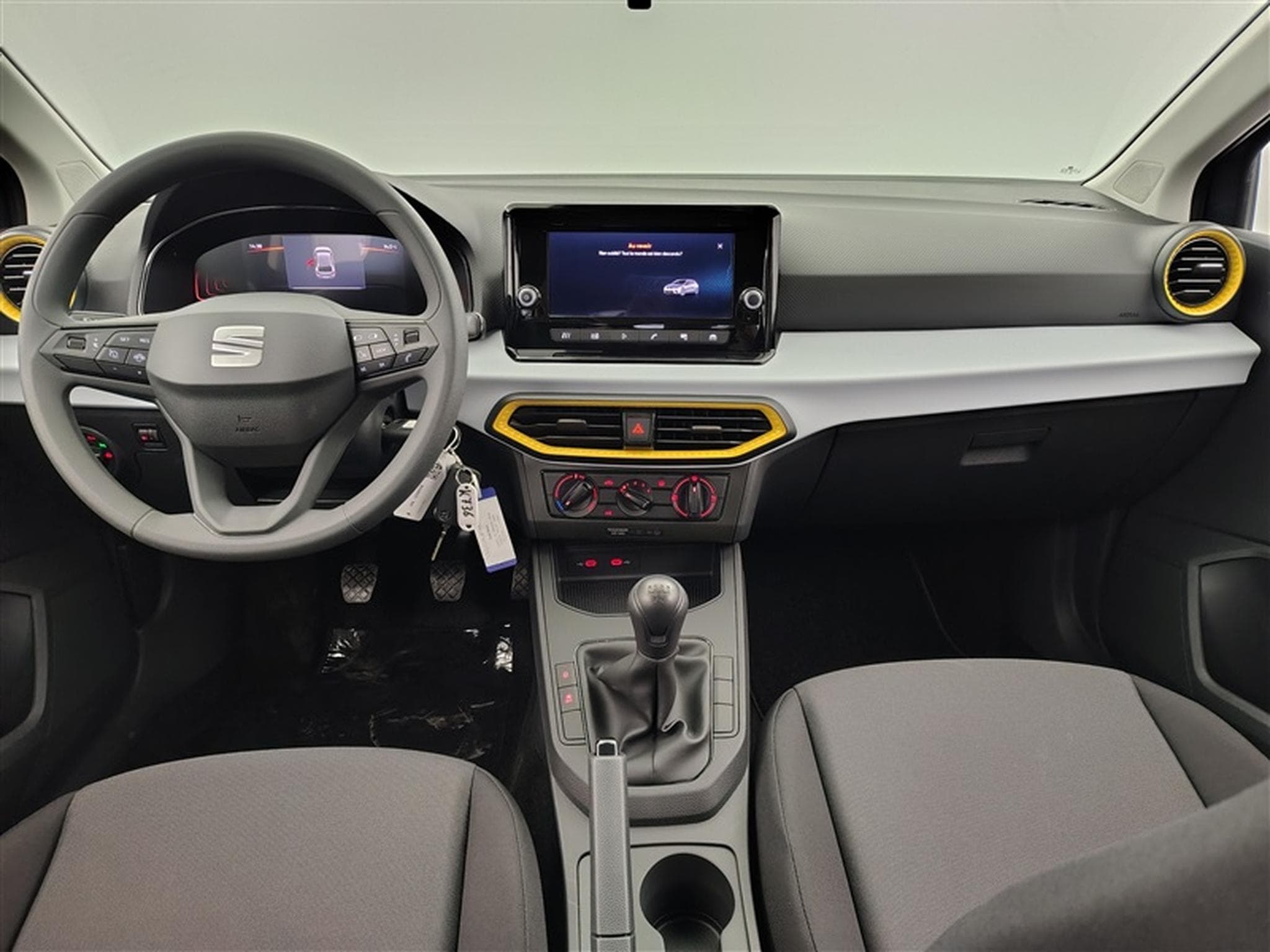 Seat Ibiza 1.0i MPI 80cv CARPLAY / LED / PDC / ALU (2026) - Photo 8
