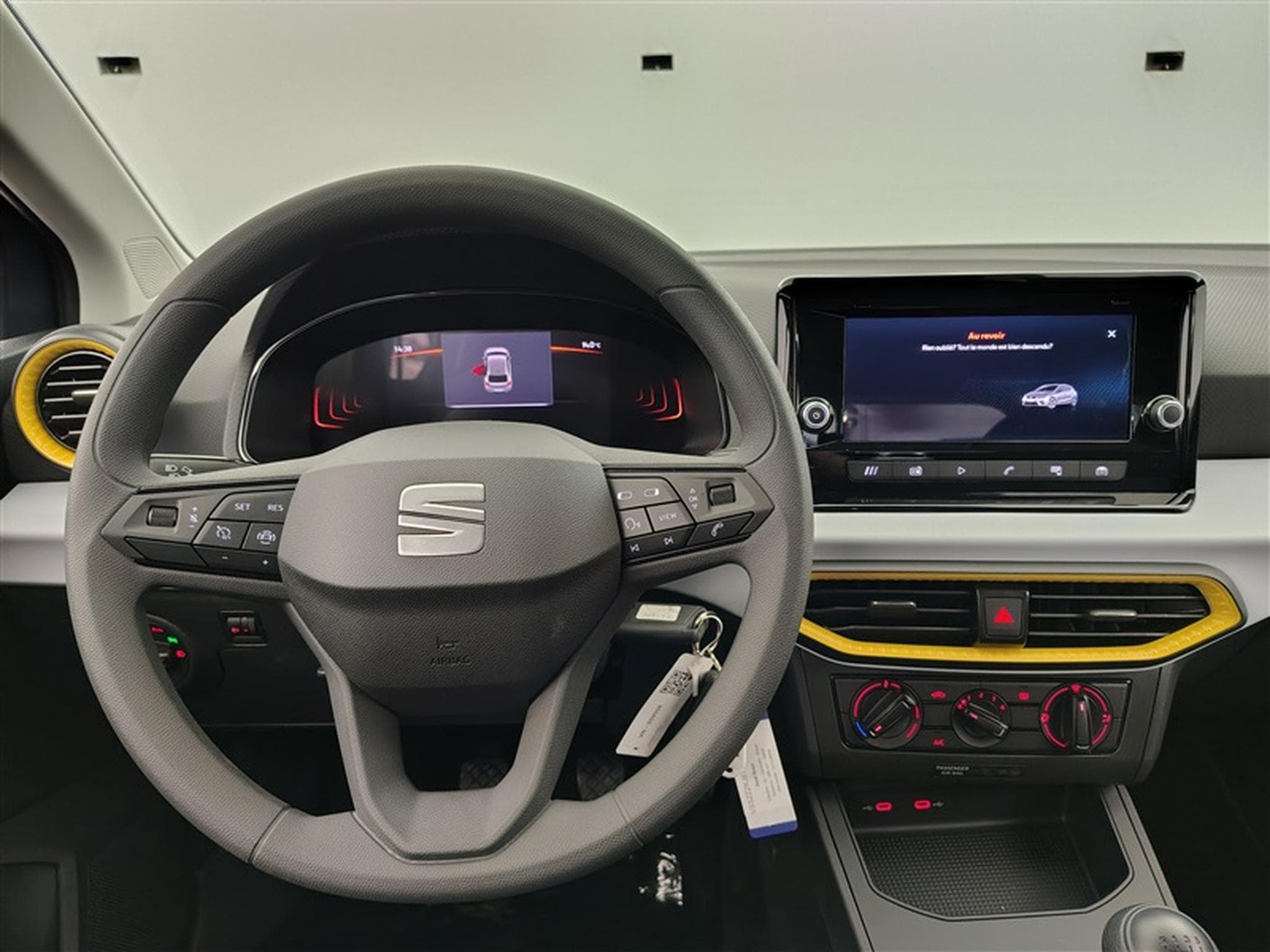 Seat Ibiza 1.0i MPI 80cv CARPLAY / LED / PDC / ALU (2026) - Photo 9