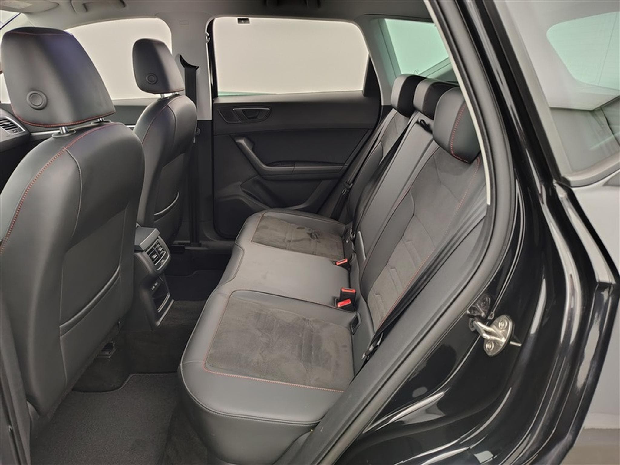 Seat Ateca 2.0 TDI 150cv "FR" NAVI / FULL LED / KEYLESS/ CAMERA / JA 19 (2023) - Photo 13
