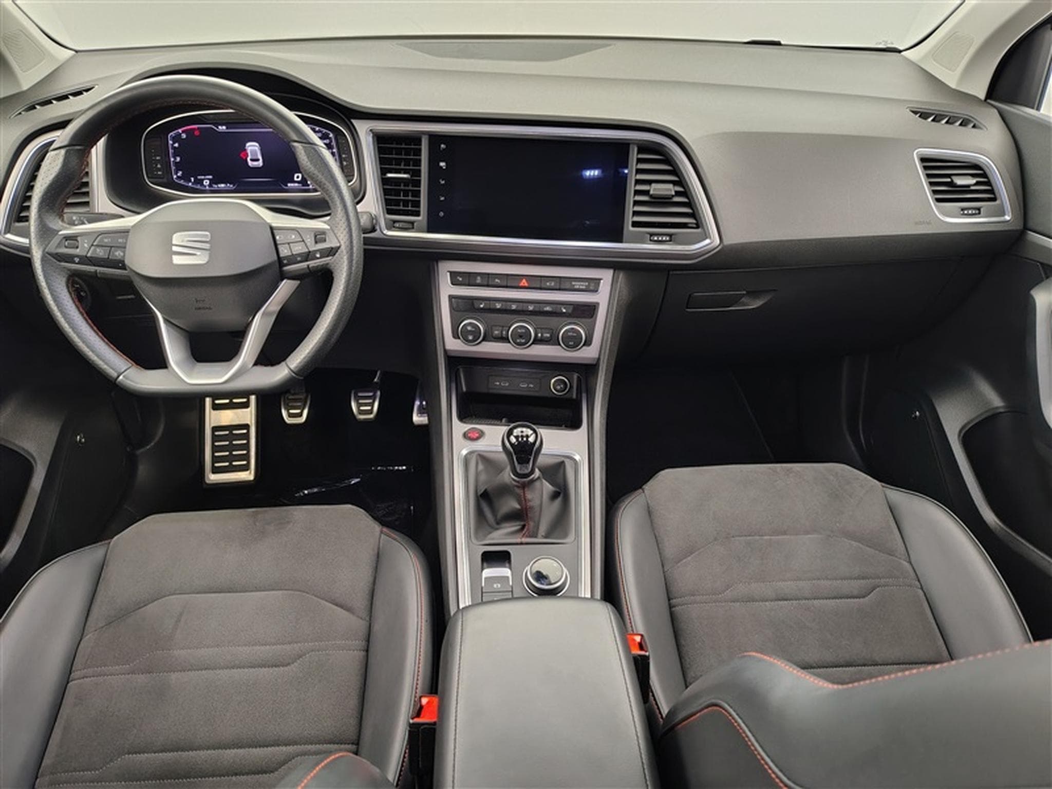 Seat Ateca 2.0 TDI 150cv "FR" NAVI / FULL LED / KEYLESS/ CAMERA / JA 19 (2023) - Photo 8