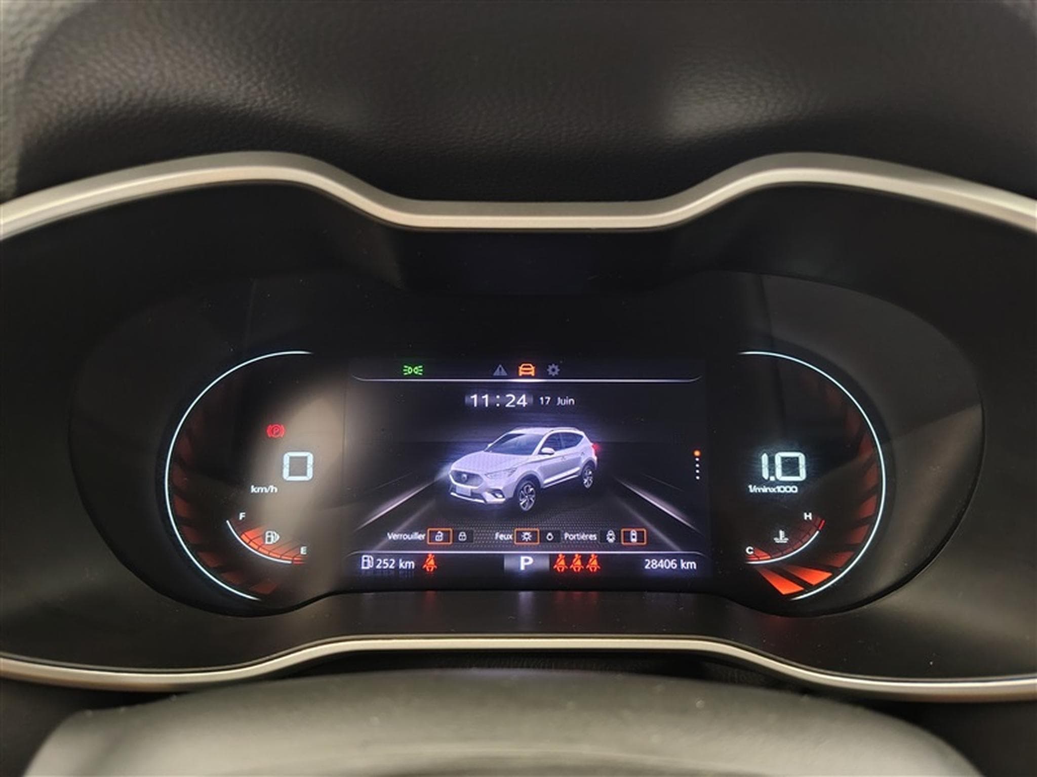 MG ZS 1.0 T-GDi 110cv AUTO Luxury NAVI / FULL LED / CUIR / CAMERA (2024) - Photo 10
