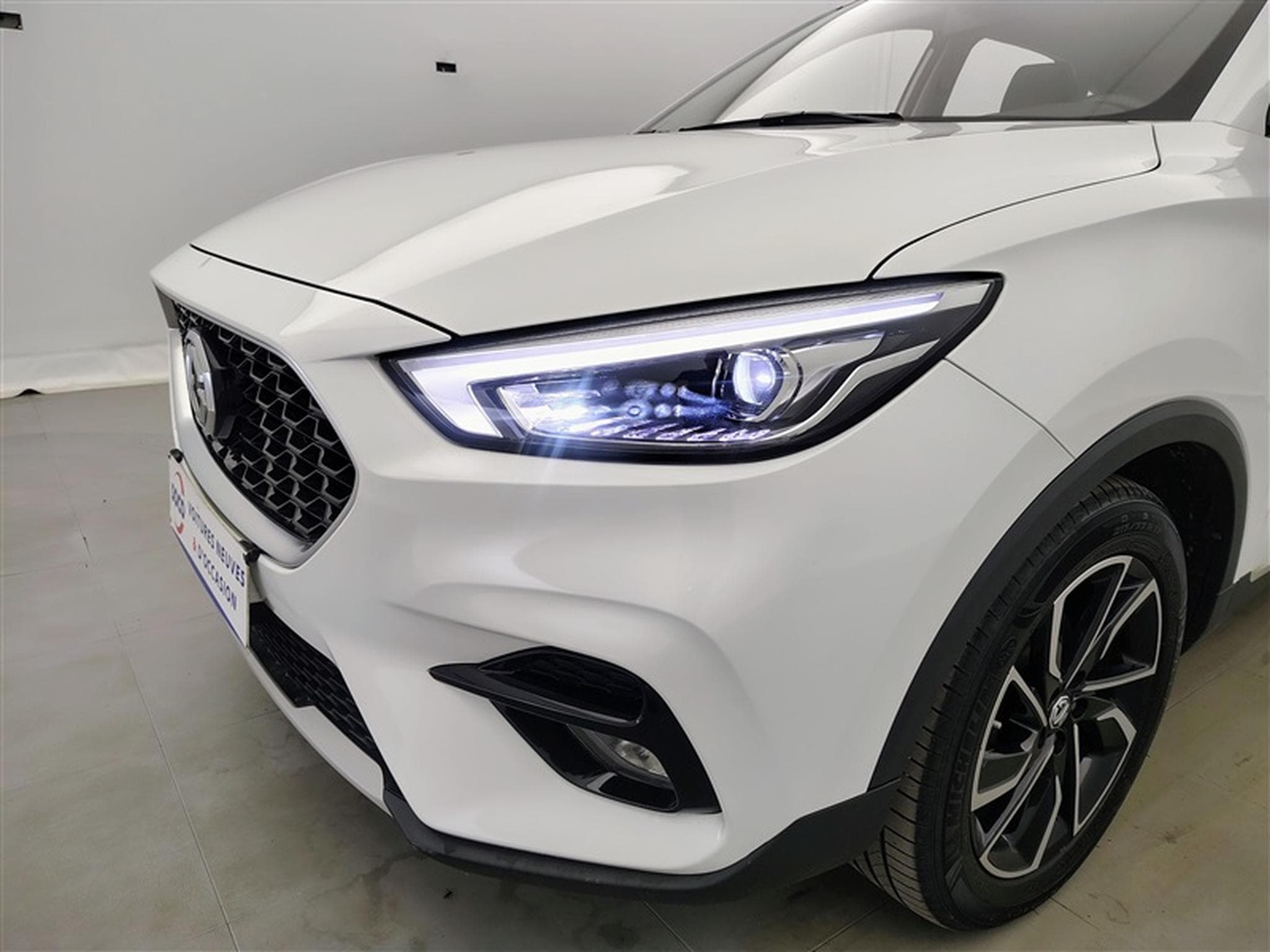 MG ZS 1.0 T-GDi 110cv AUTO Luxury NAVI / FULL LED / CUIR / CAMERA (2024) - Photo 15