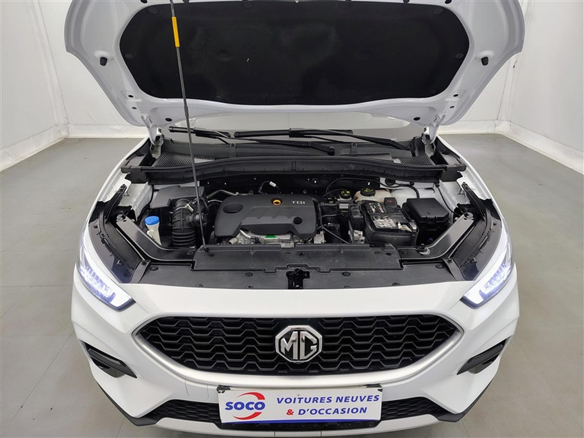 MG ZS 1.0 T-GDi 110cv AUTO Luxury NAVI / FULL LED / CUIR / CAMERA (2024) - Photo 19