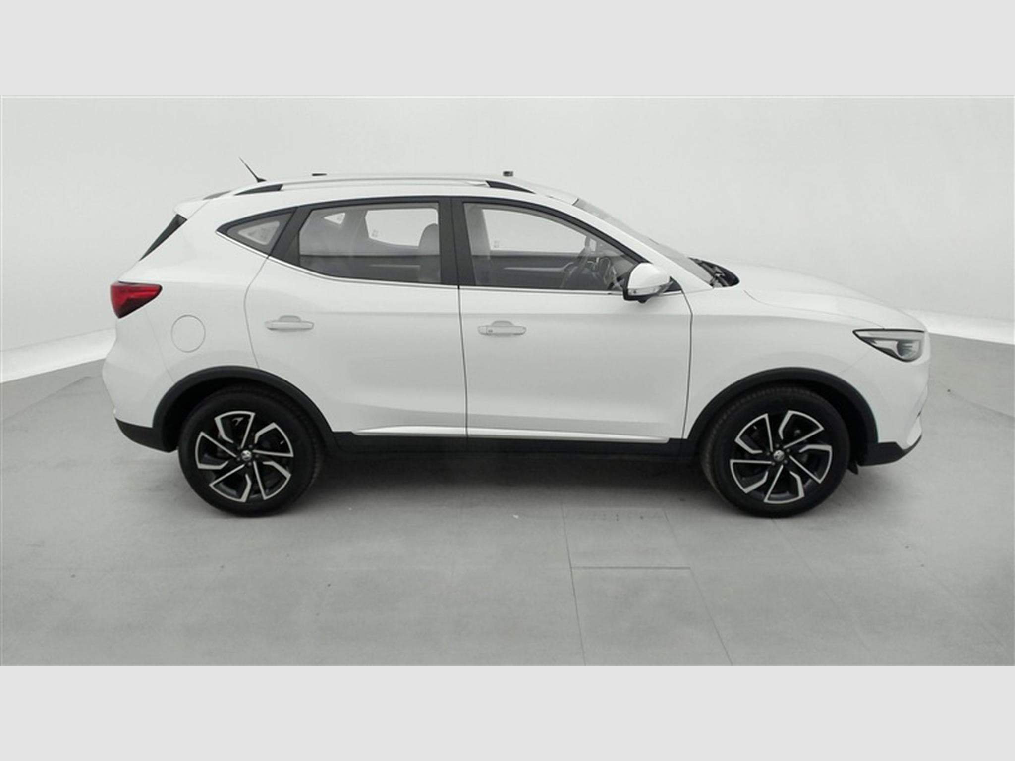 MG ZS 1.0 T-GDi 110cv AUTO Luxury NAVI / FULL LED / CUIR / CAMERA (2024) - Photo 24