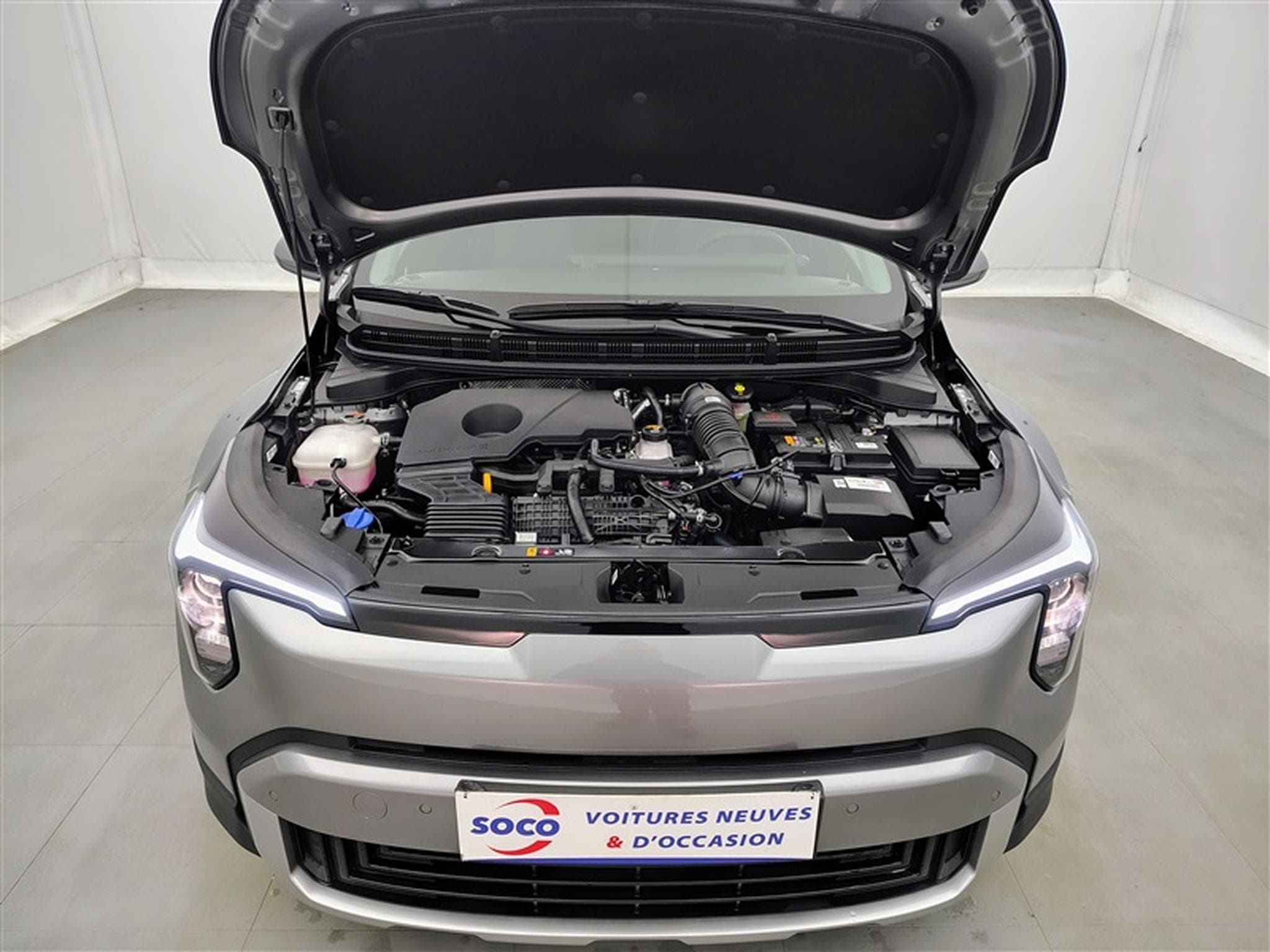 Kia Stonic 1.0 T-GDi 100cv Gold NAVI / CAMERA / CARPLAY (2026) - Photo 20