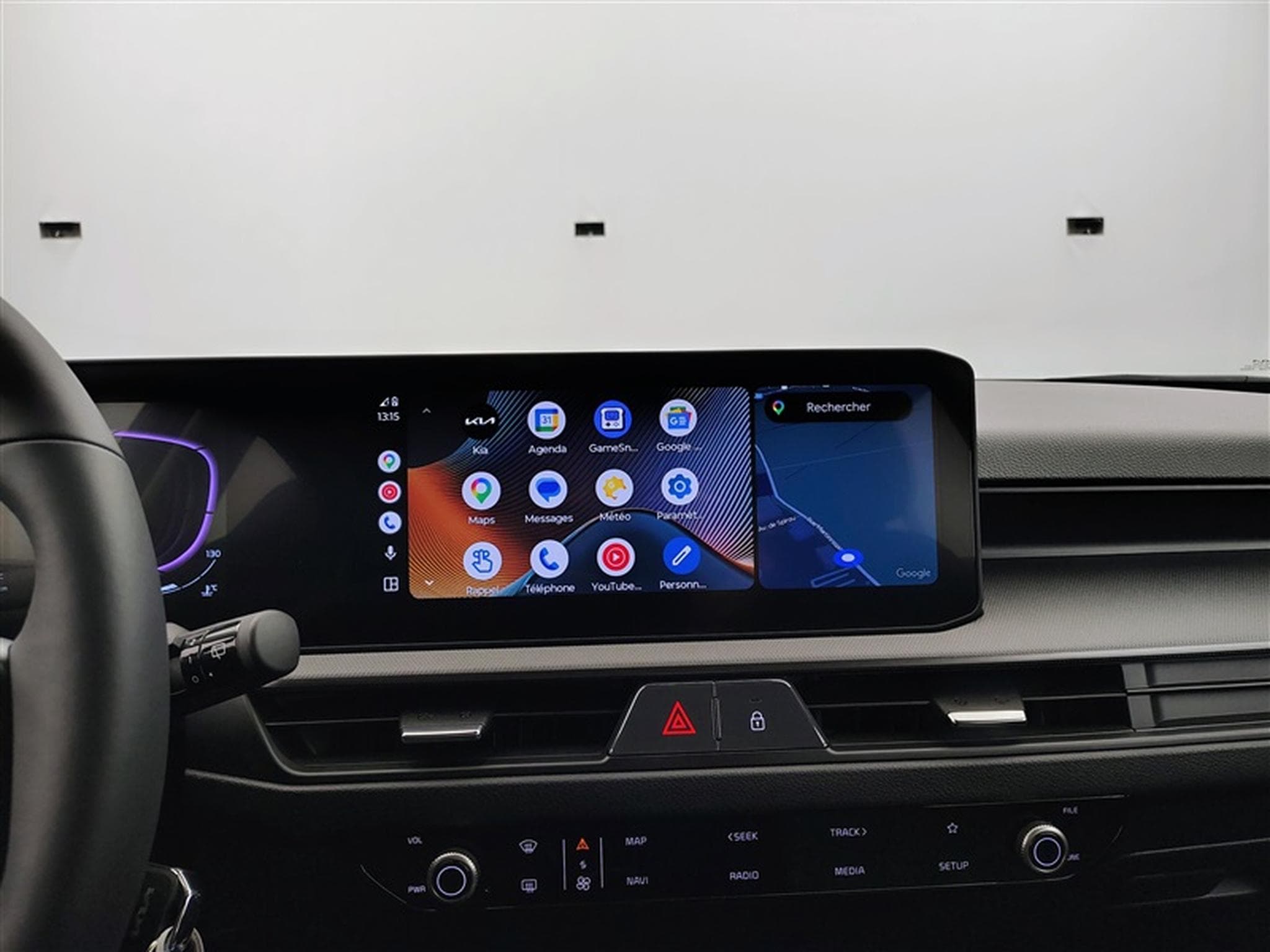 Kia Stonic 1.0 T-GDi 100cv Gold NAVI / CAMERA / CARPLAY (2026) - Photo 21