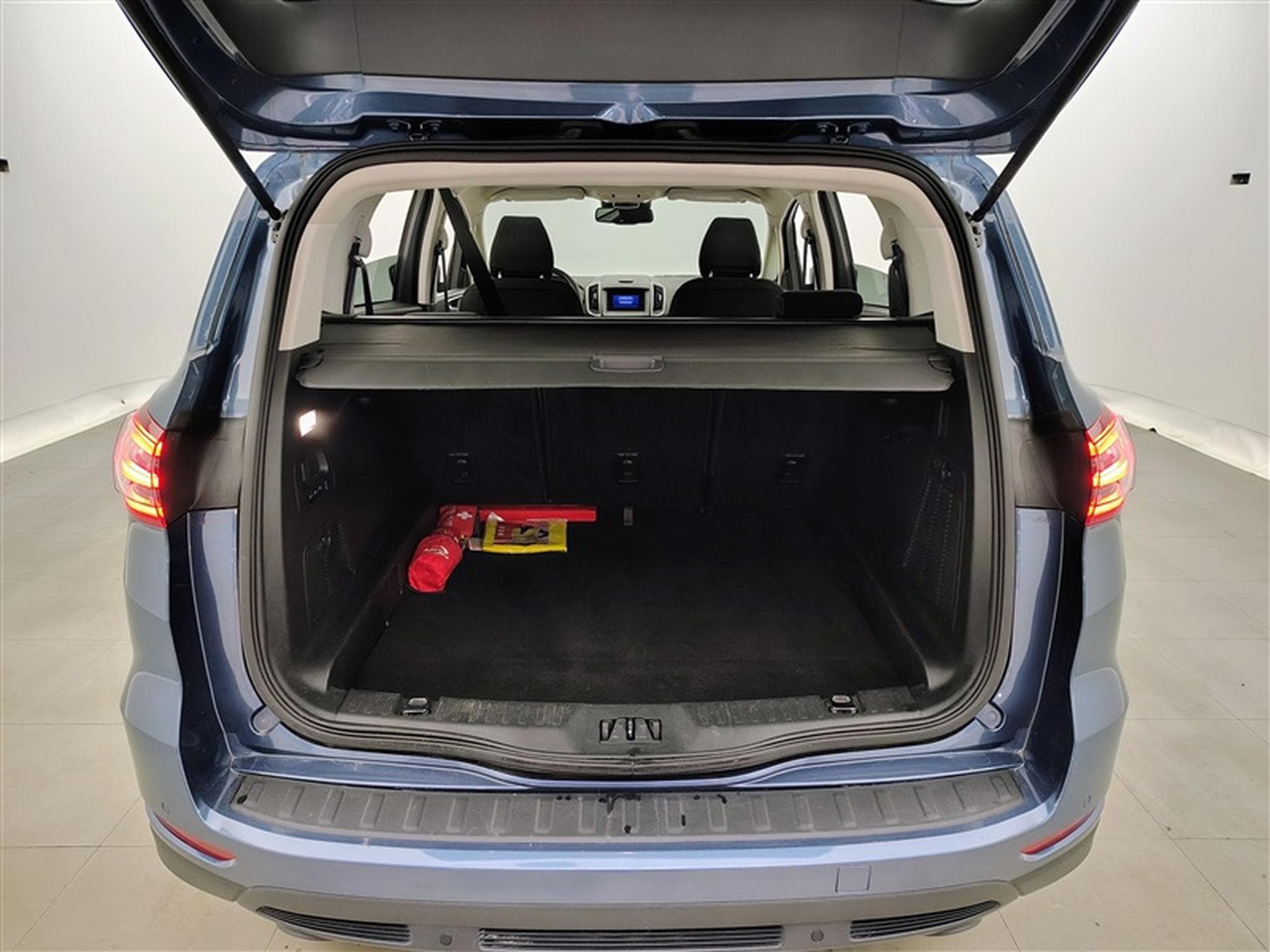 Ford S-Max 2.0 TDCi  Navi / Led / PDC av+ar (2022) - Photo 14