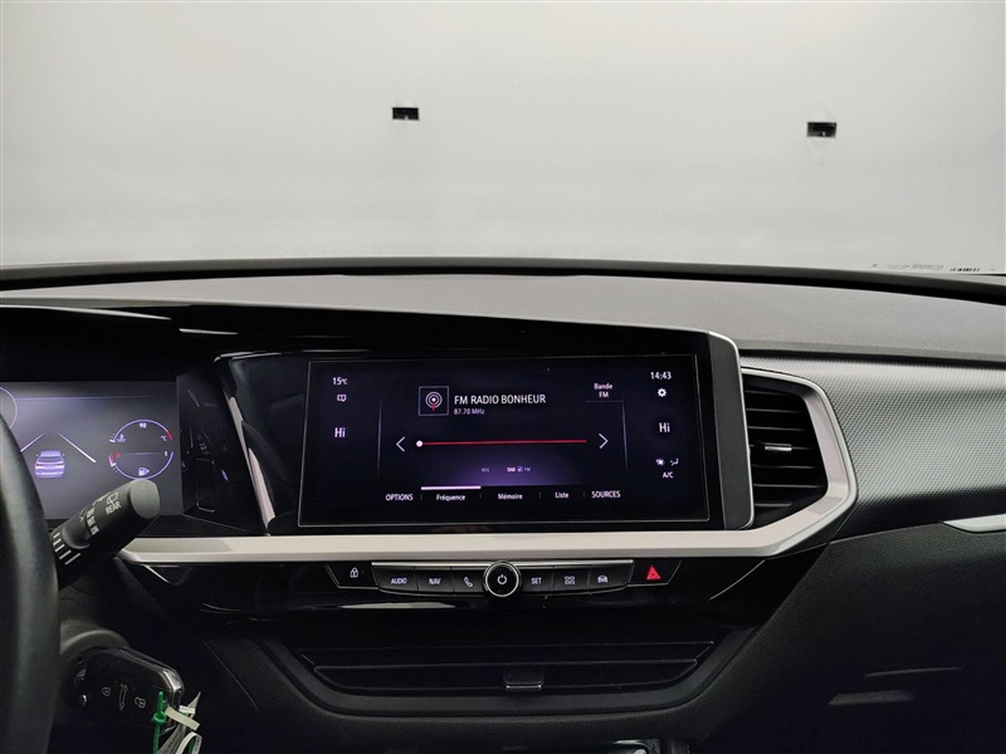 Opel Grandland 1.2 Turbo 130cv Design & Tech CARPLAY / CAMERA / ALU (2023) - Photo 11