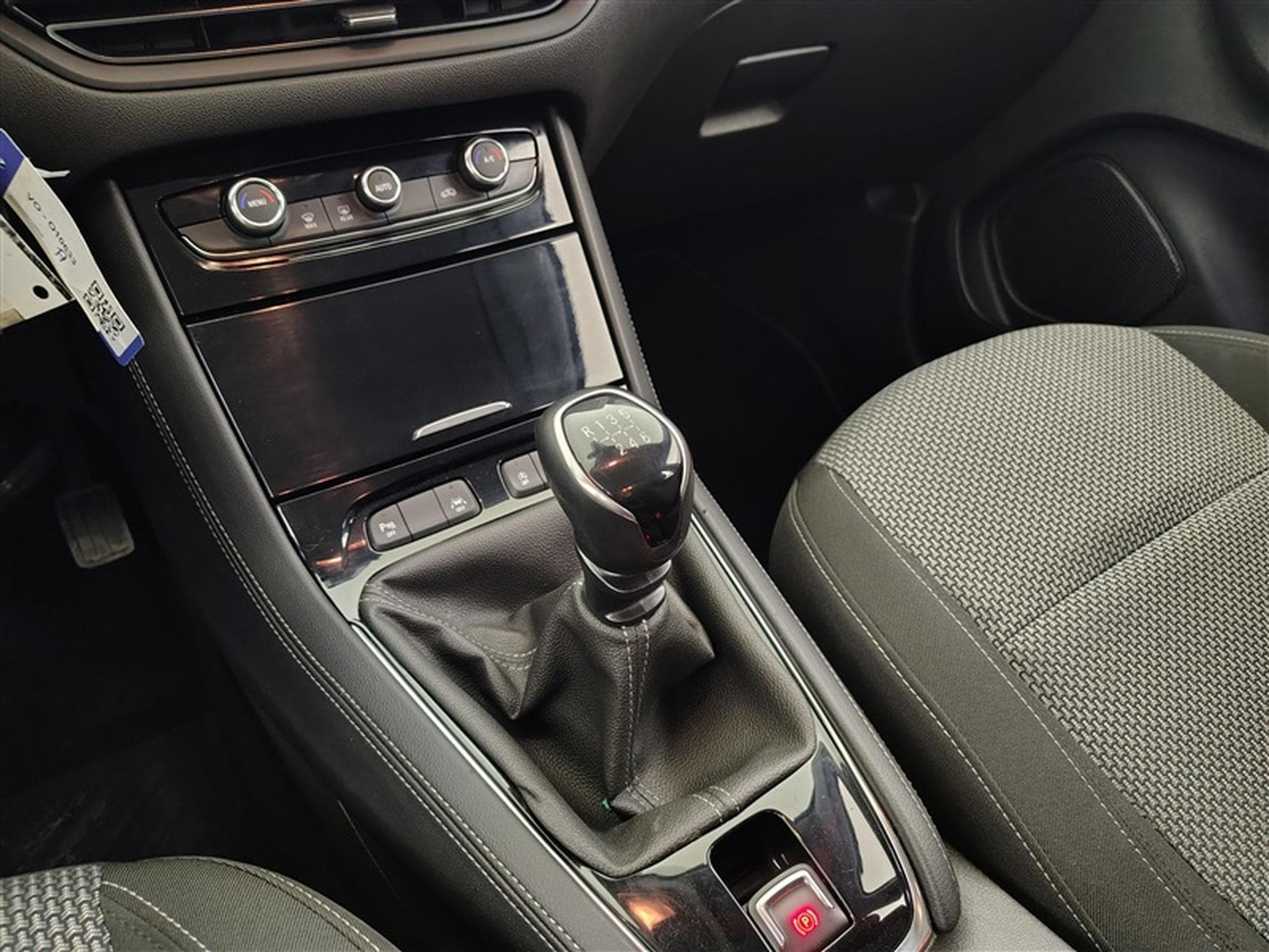 Opel Grandland 1.2 Turbo 130cv Design & Tech CARPLAY / CAMERA / ALU (2023) - Photo 12