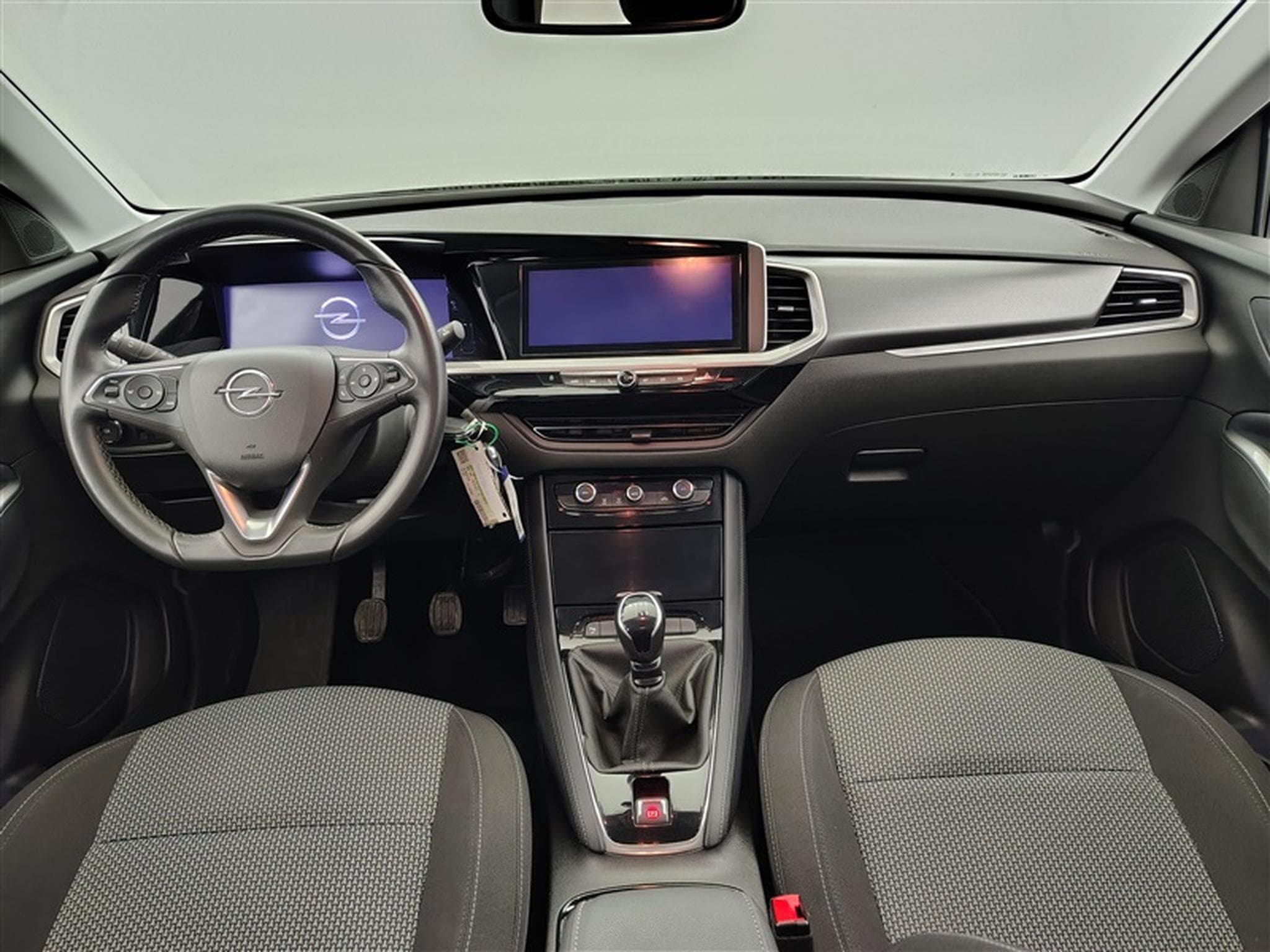 Opel Grandland 1.2 Turbo 130cv Design & Tech CARPLAY / CAMERA / ALU (2023) - Photo 8