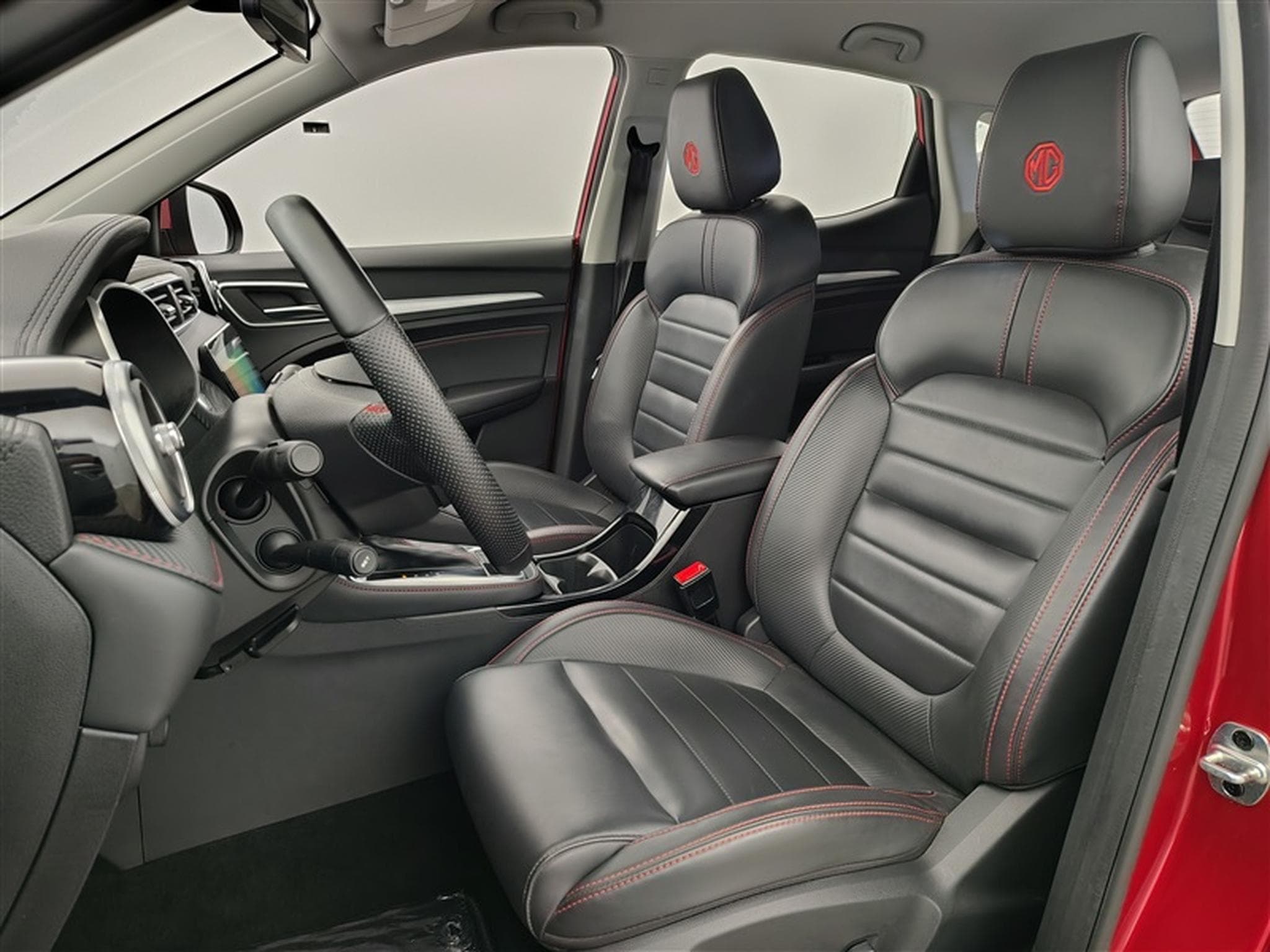 MG ZS 1.0 T-GDi 110cv AUTO Luxury NAVI / FULL LED / CUIR / CAMERA (2024) - Photo 7