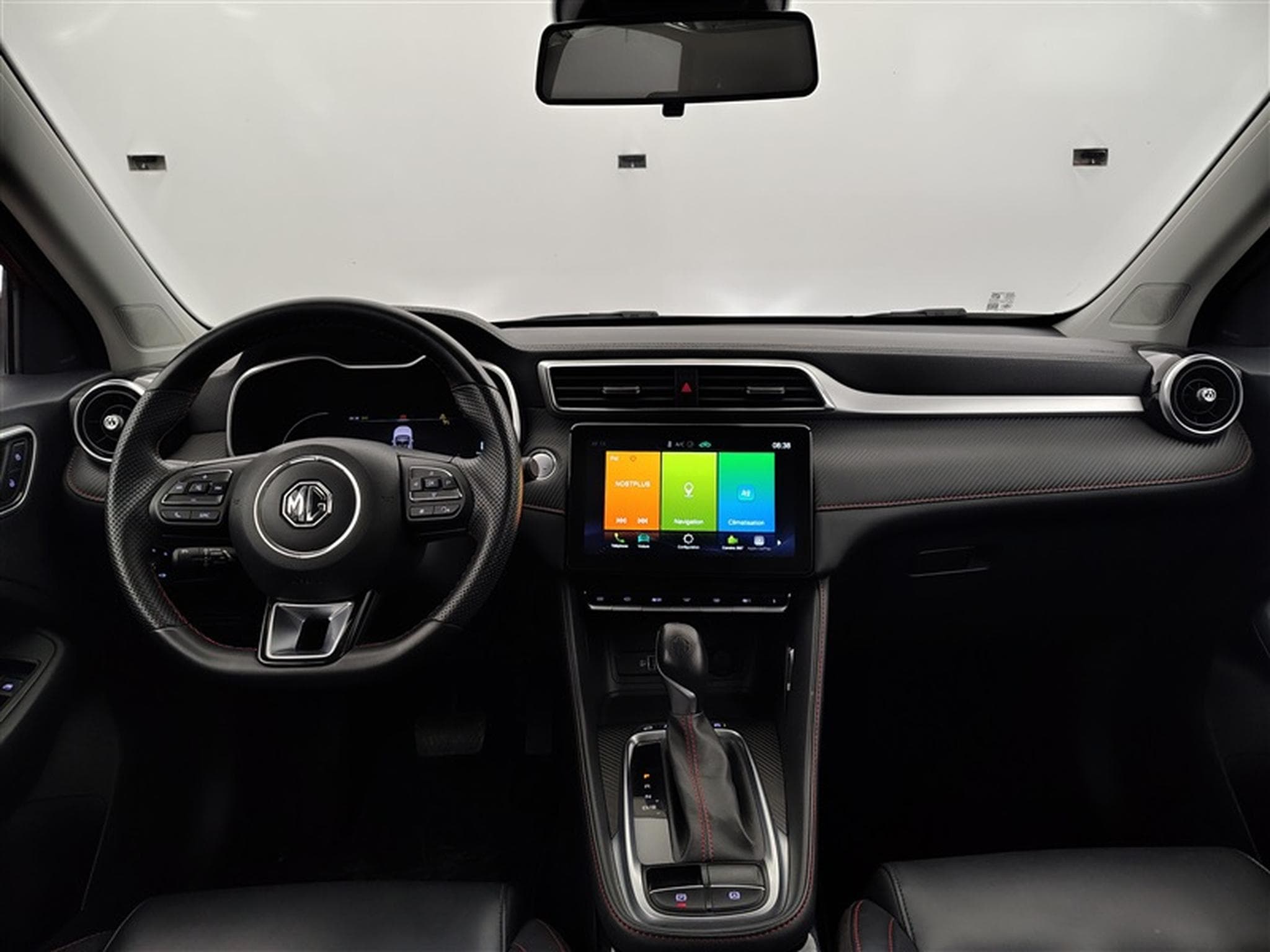MG ZS 1.0 T-GDi 110cv AUTO Luxury NAVI / FULL LED / CUIR / CAMERA (2024) - Photo 8
