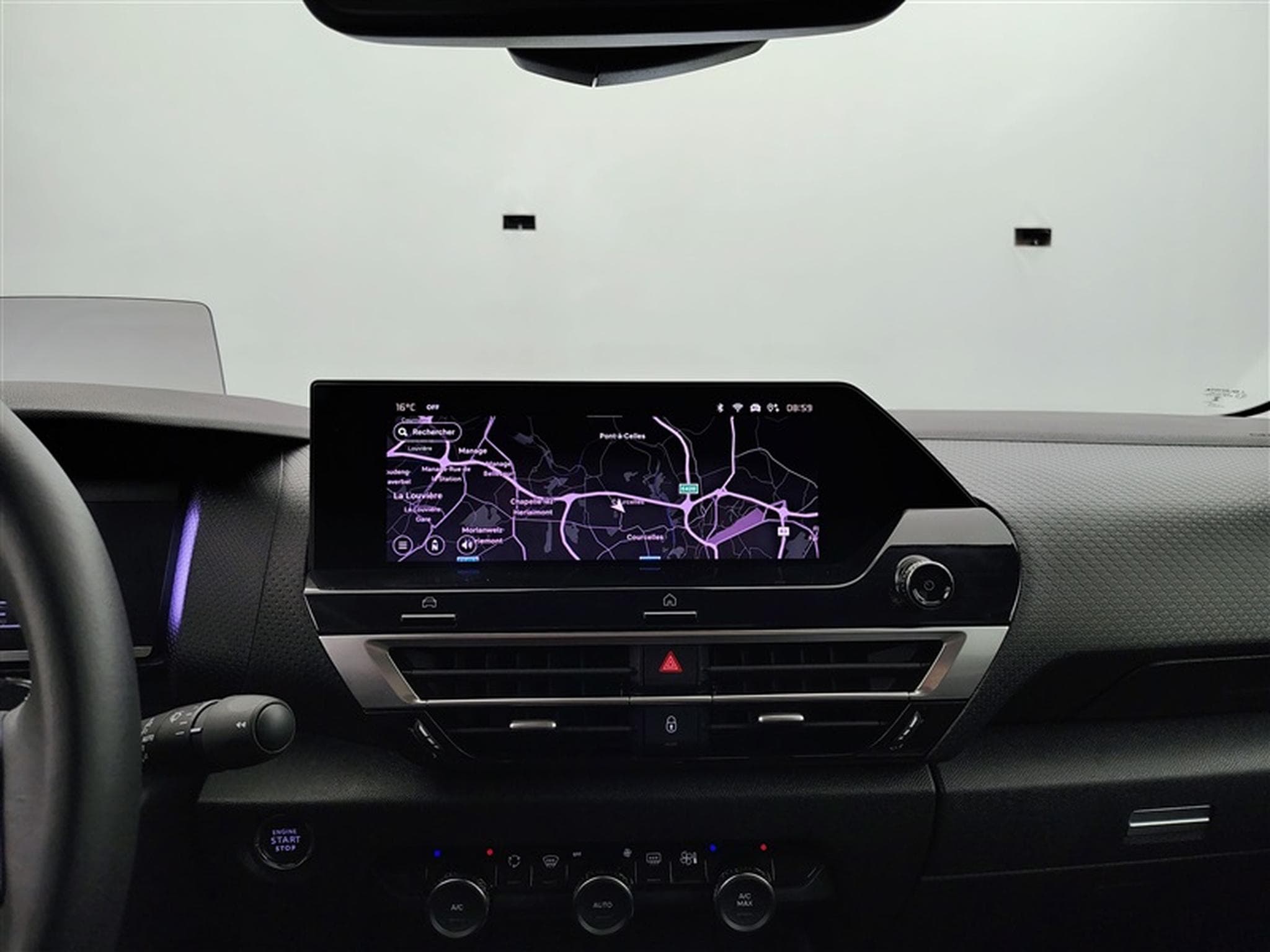 Citroen C4 X 1.2 PureTech 130cv EAT8 Shine S-CUIR / NAVI / CAMERA (2023) - Photo 11