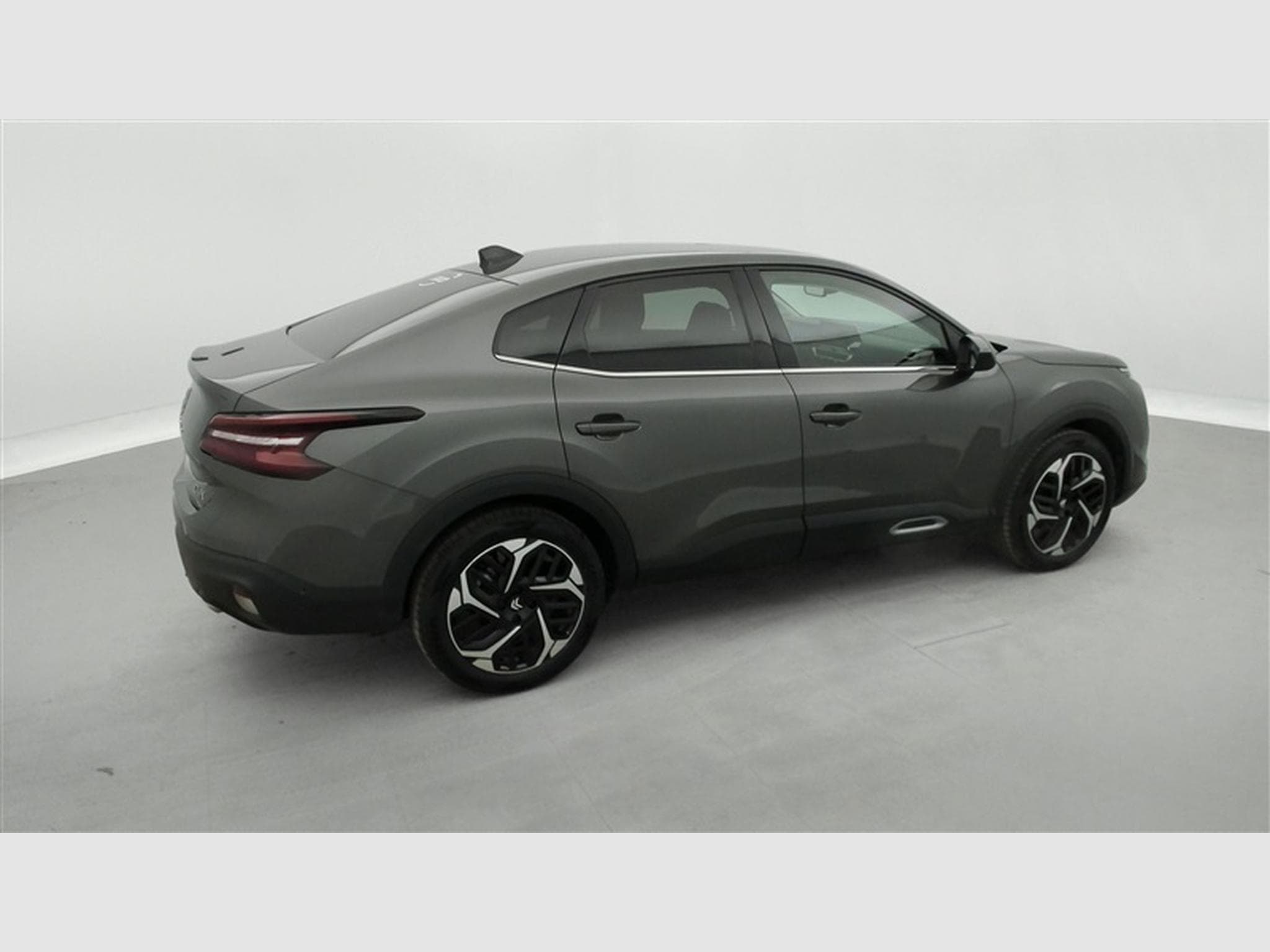 Citroen C4 X 1.2 PureTech 130cv EAT8 Shine S-CUIR / NAVI / CAMERA (2023) - Photo 25