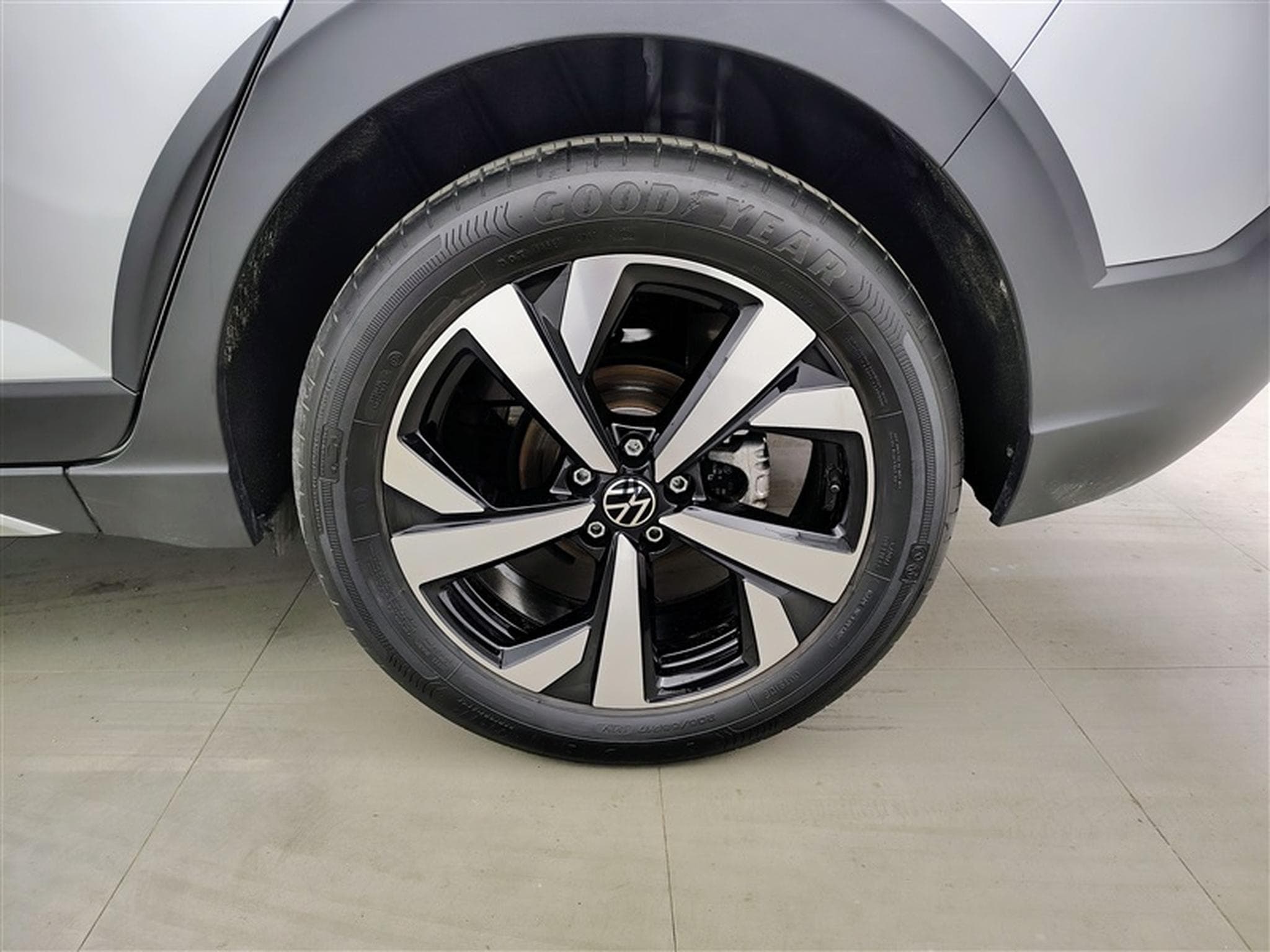 VW Taigo 1.0 TSI 115cv DSG Life CARPLAY / CAMERA / FULL LED / ALU (2025) - Photo 6