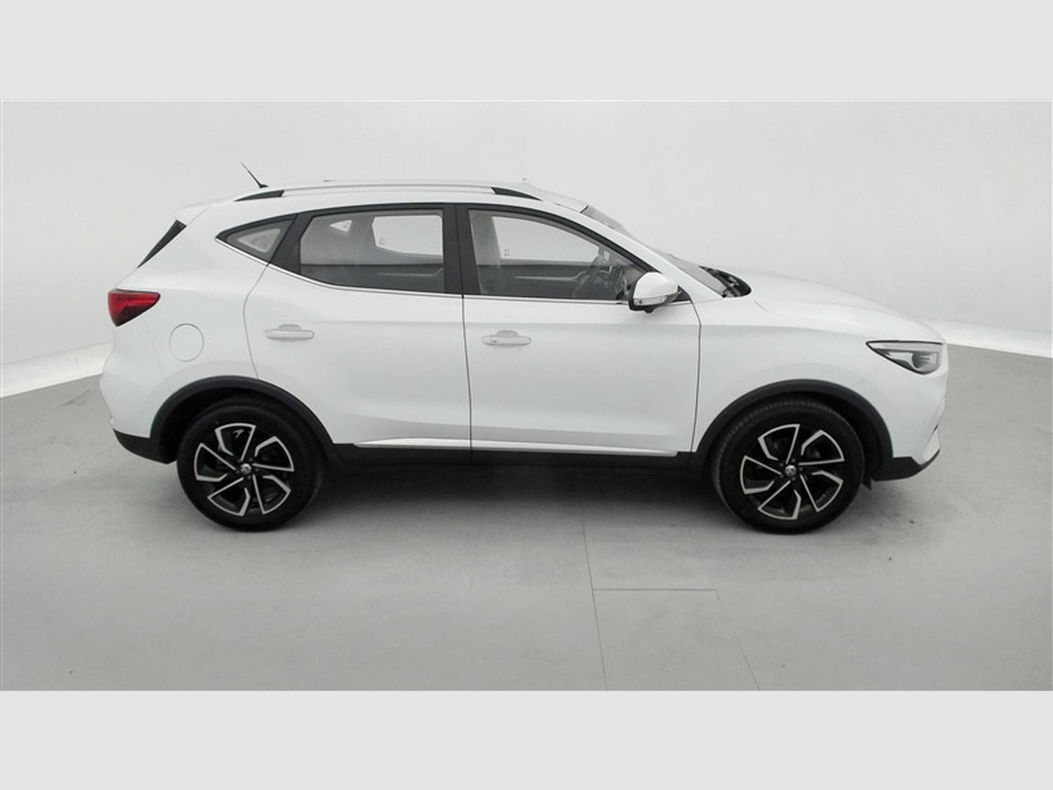 MG ZS 1.0 T-GDi 110cv AUTO Luxury NAVI / FULL LED / CUIR / CAMERA (2024) - Photo 24