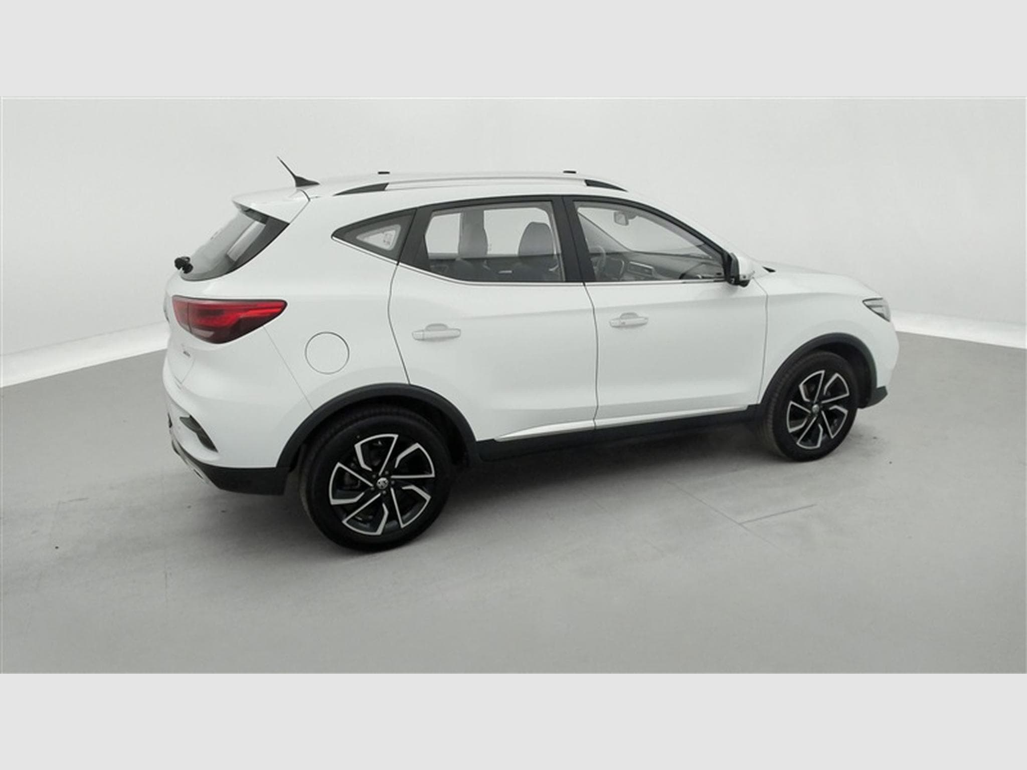 MG ZS 1.0 T-GDi 110cv AUTO Luxury NAVI / FULL LED / CUIR / CAMERA (2024) - Photo 25