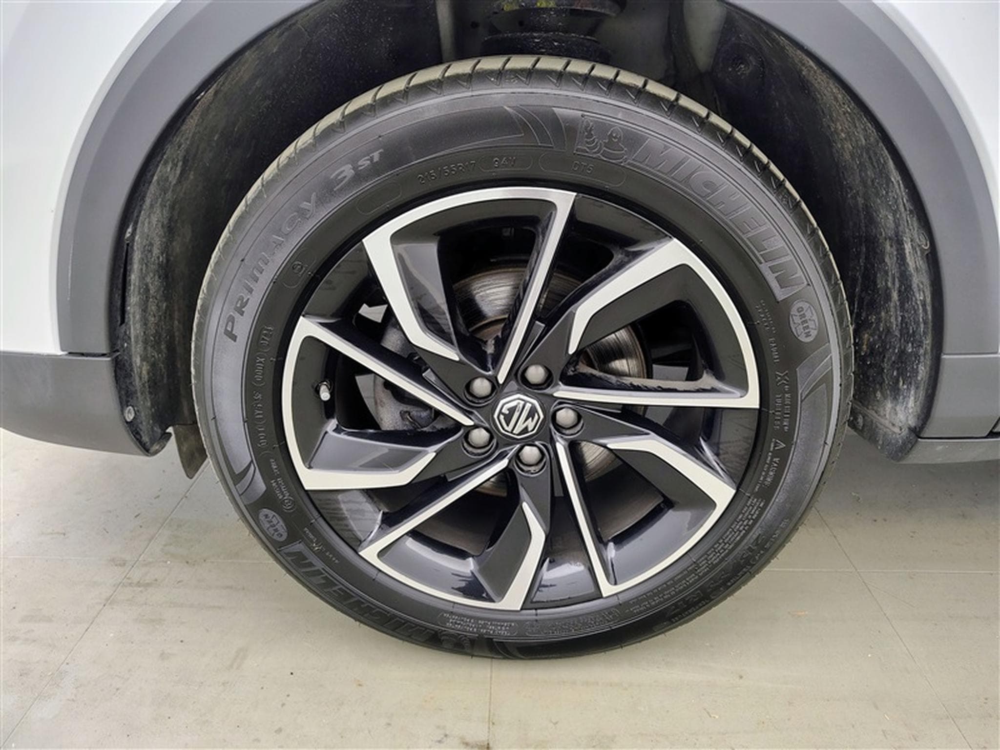 MG ZS 1.0 T-GDi 110cv AUTO Luxury NAVI / FULL LED / CUIR / CAMERA (2024) - Photo 6