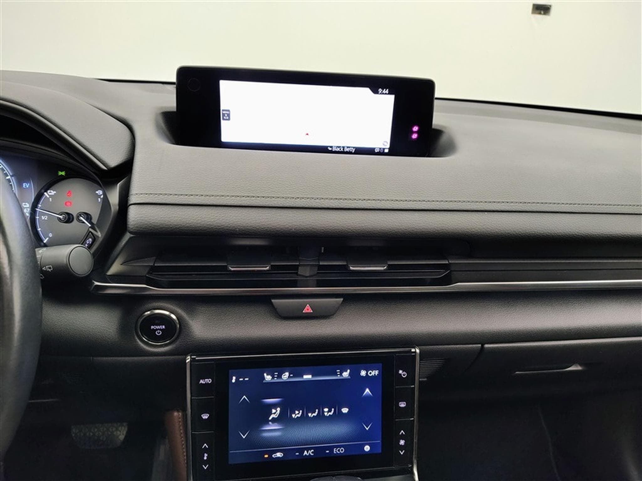 Mazda MX-30 17.8 kWh e-SKYACTIV R-EV *NAVI/CAM360/FULL LED/T.OUV/JA18* (2024) - Photo 11