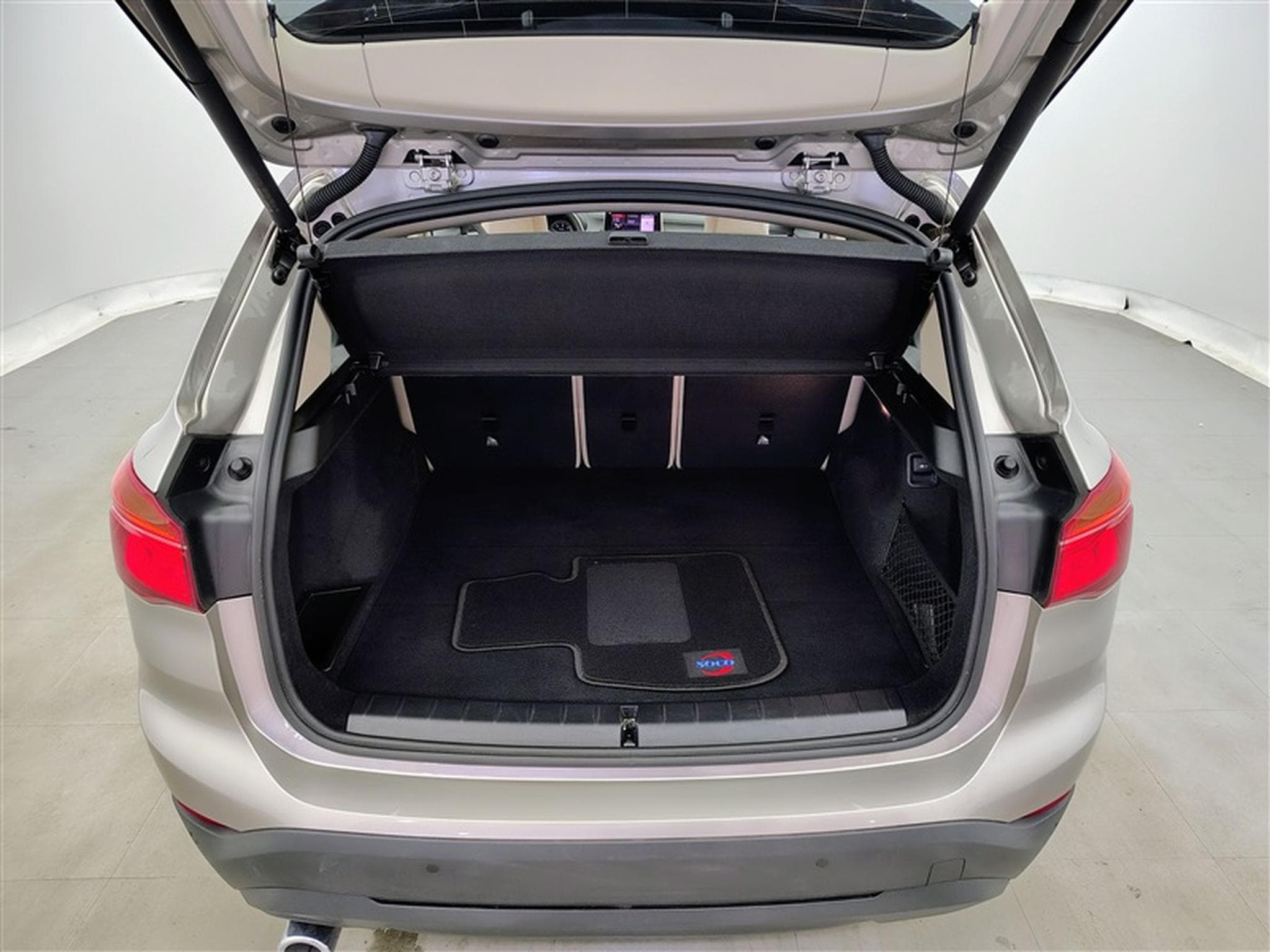 BMW X1 1.5 dA sDrive16 Cuir / Navi / PDC av+ar (2020) - Photo 14