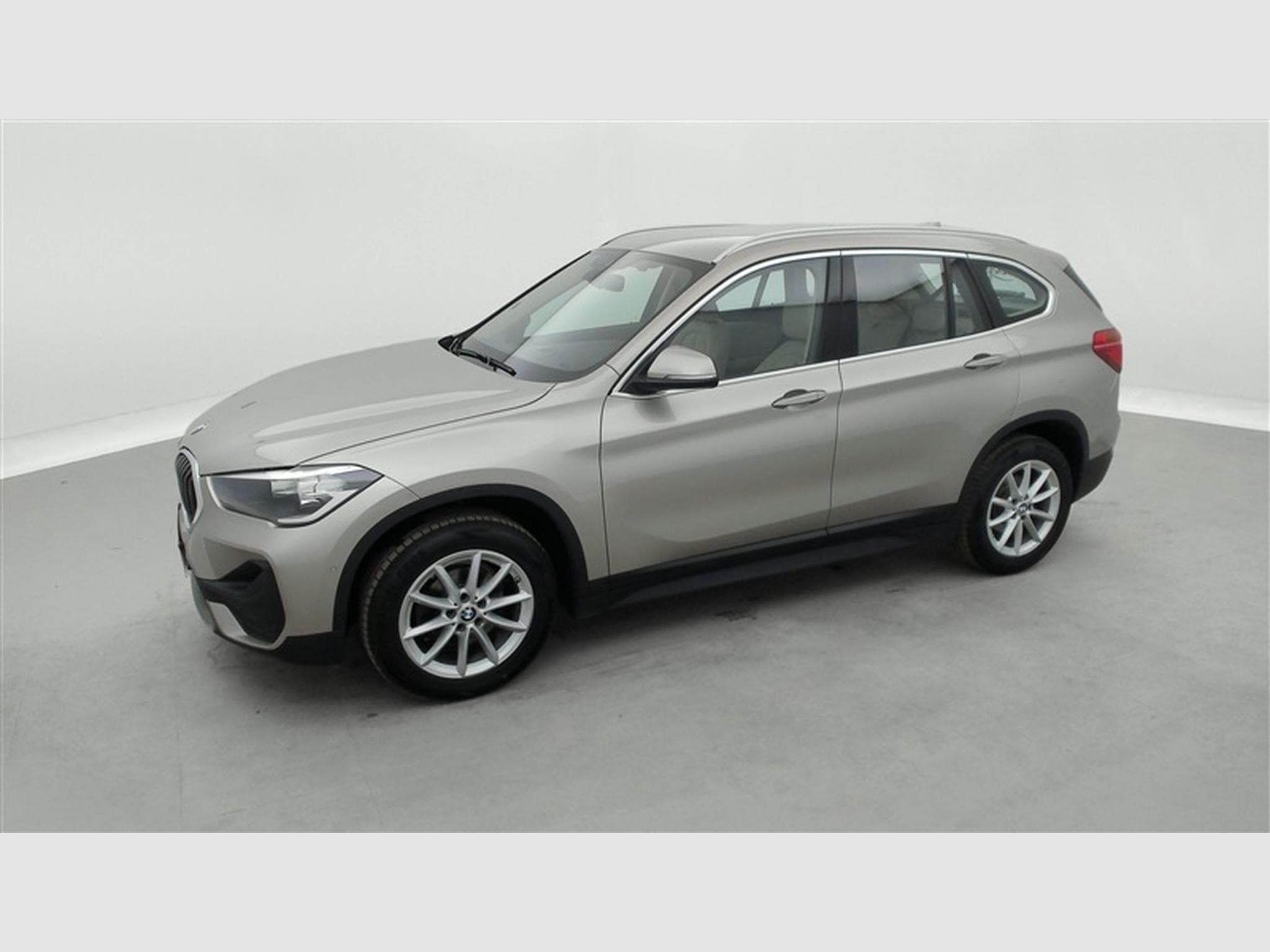 BMW X1 1.5 dA sDrive16 Cuir / Navi / PDC av+ar (2020) - Photo 21