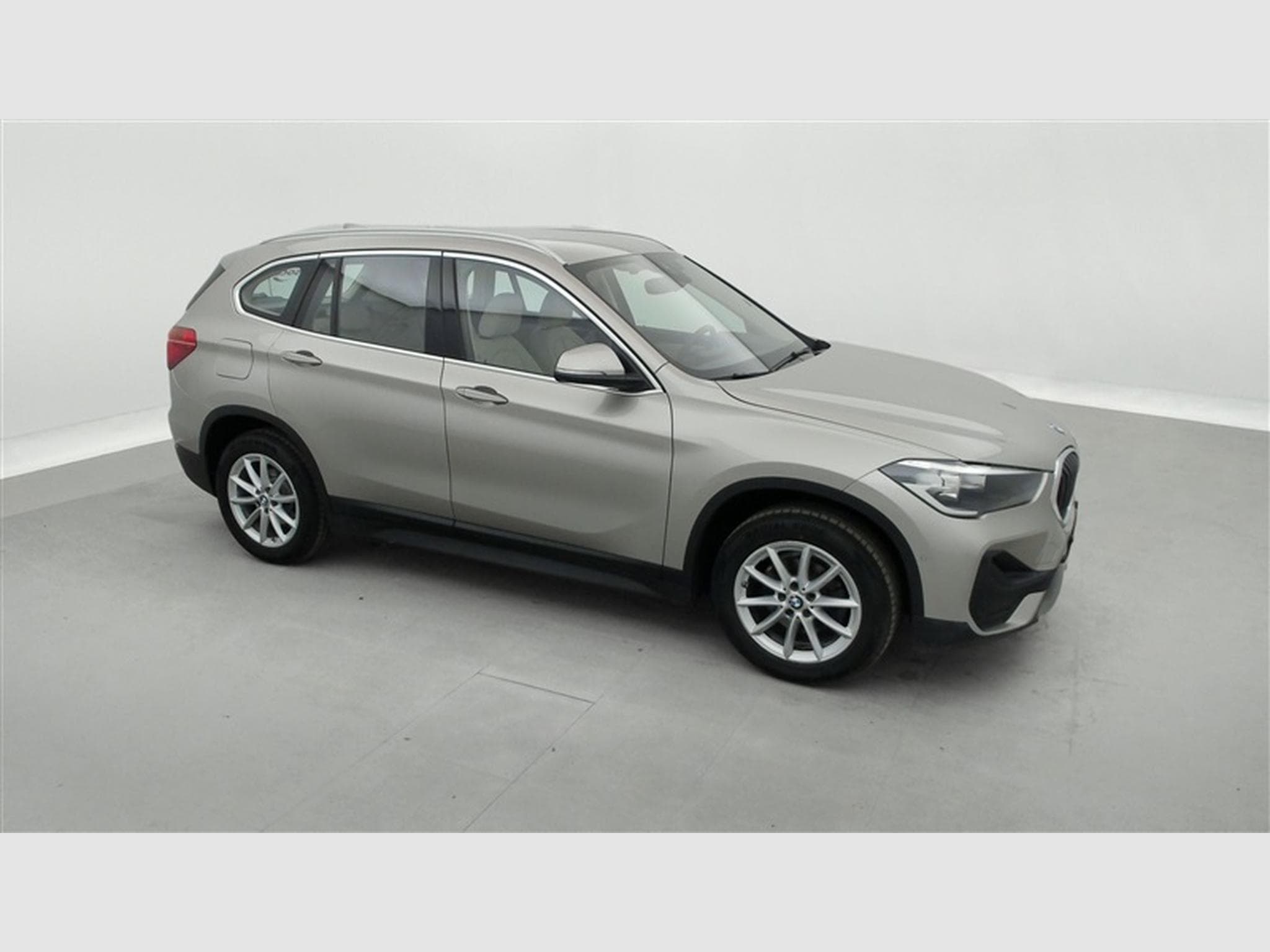BMW X1 1.5 dA sDrive16 Cuir / Navi / PDC av+ar (2020) - Photo 23