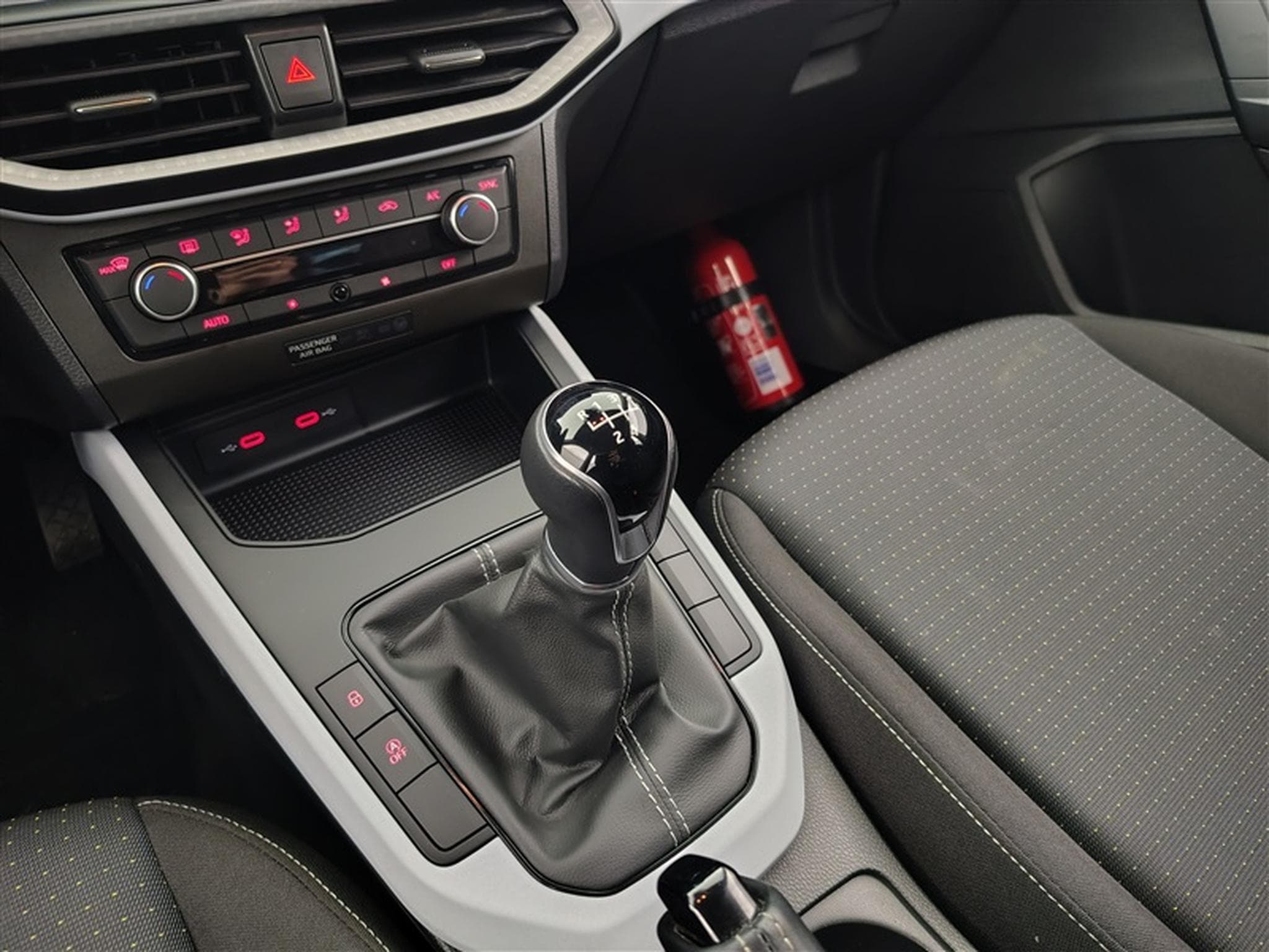 Seat Arona Arona 1.0 TSI Move! NAVI/LED/JA16/PDC (2023) - Photo 12
