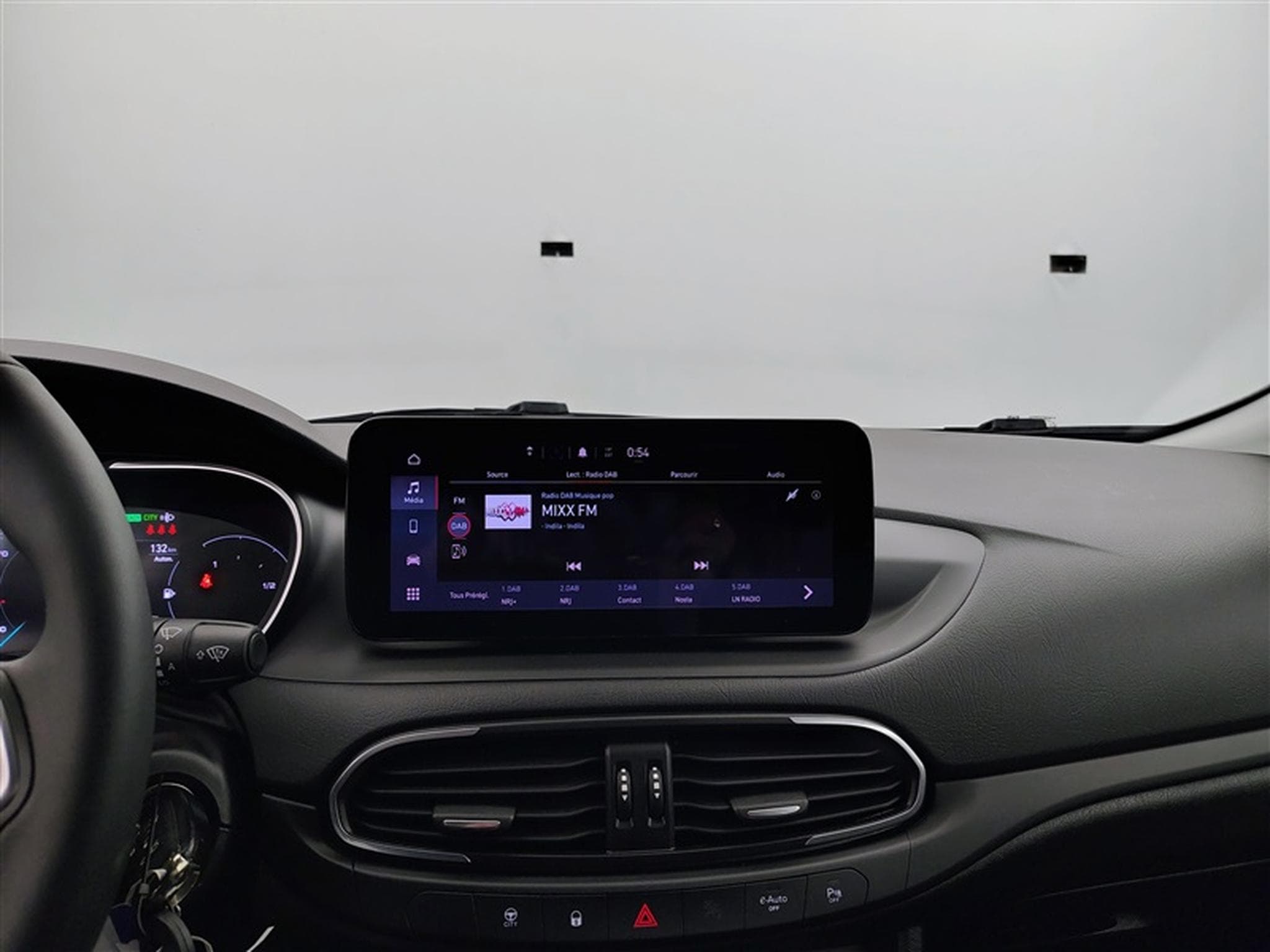 Fiat Tipo SW Cross 1.5 Hybrid T DCT°CARPLAY°CAM°PDC AV-AR°JA17 (2023) - Photo 11