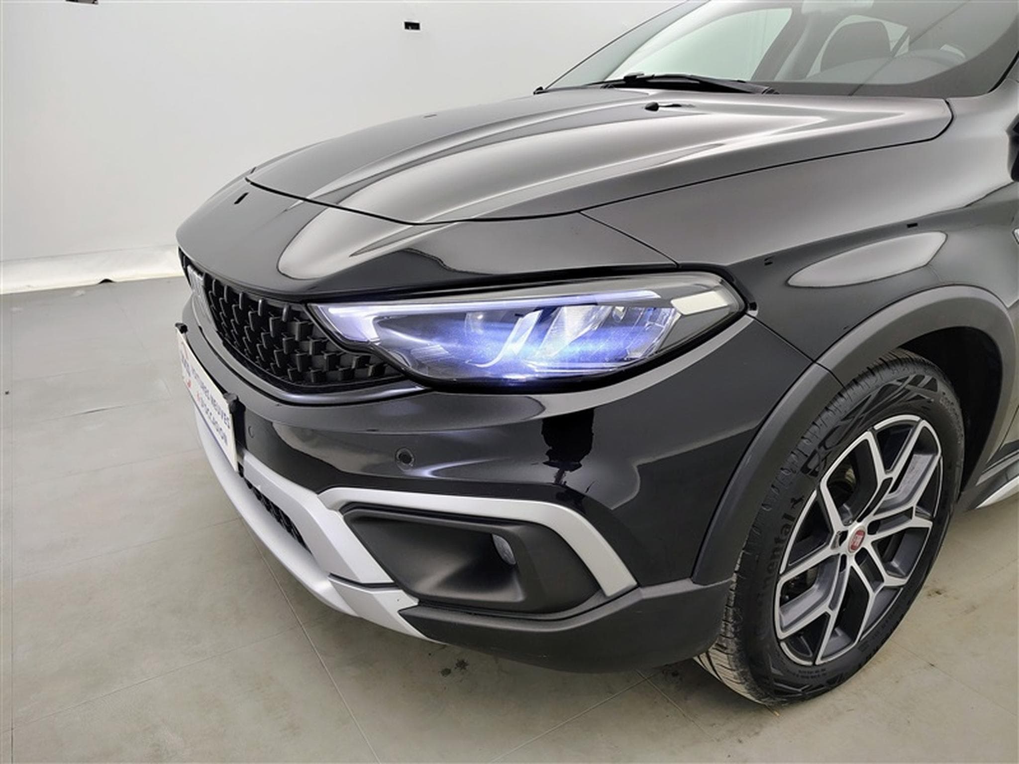 Fiat Tipo SW Cross 1.5 Hybrid T DCT°CARPLAY°CAM°PDC AV-AR°JA17 (2023) - Photo 15