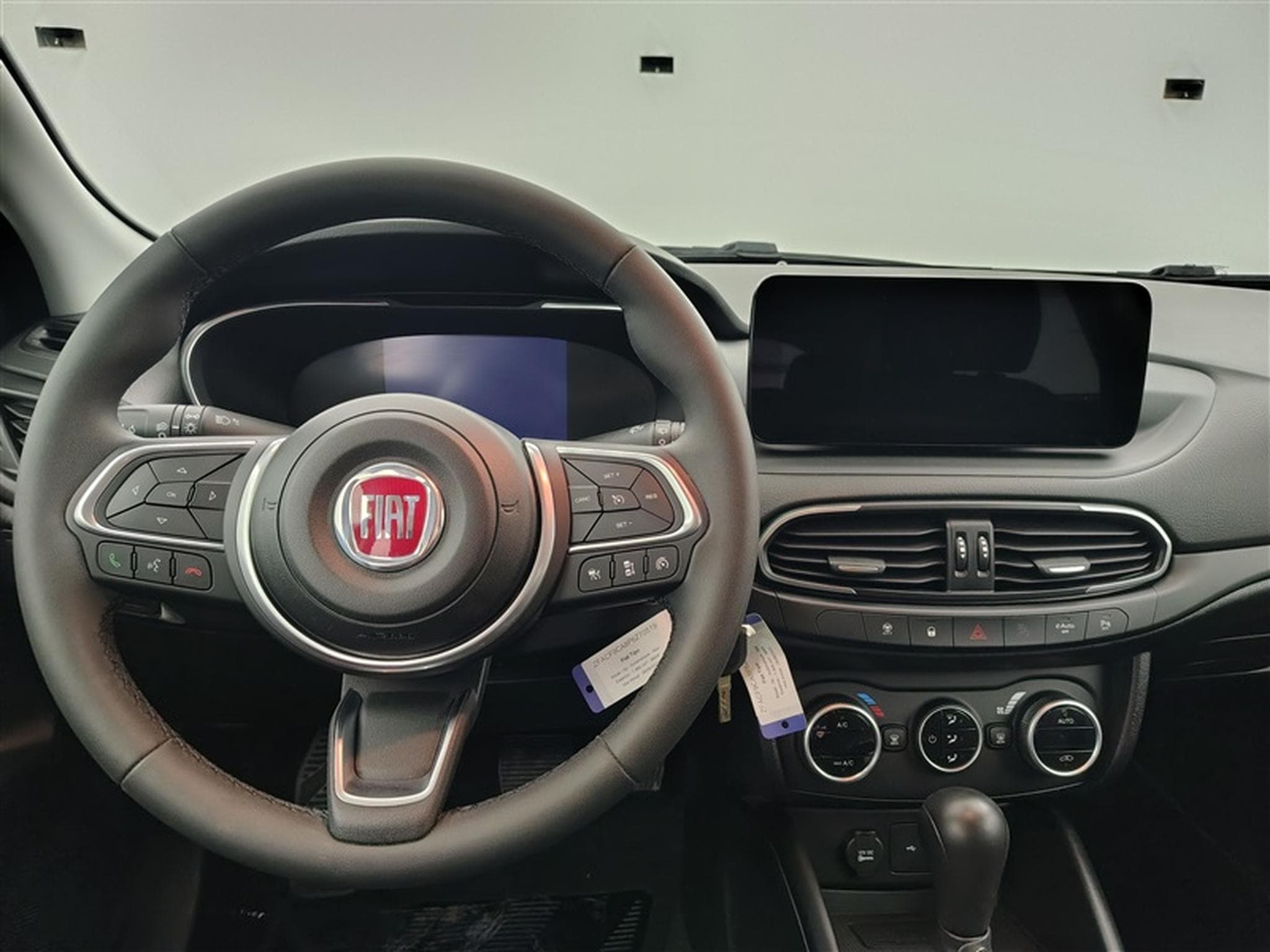 Fiat Tipo SW Cross 1.5 Hybrid T DCT°CARPLAY°CAM°PDC AV-AR°JA17 (2023) - Photo 9