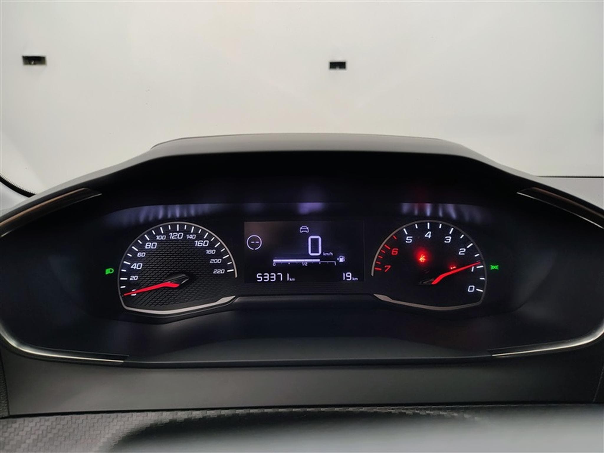 Peugeot 208 1.2i PureTech Like CLIM (2022) - Foto 10